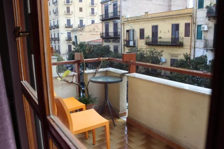 Balcony/Terrace in Dante091