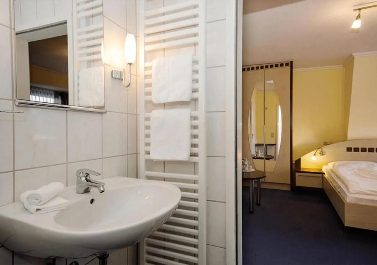 Photo of the whole room, Bed in Hotel Lange