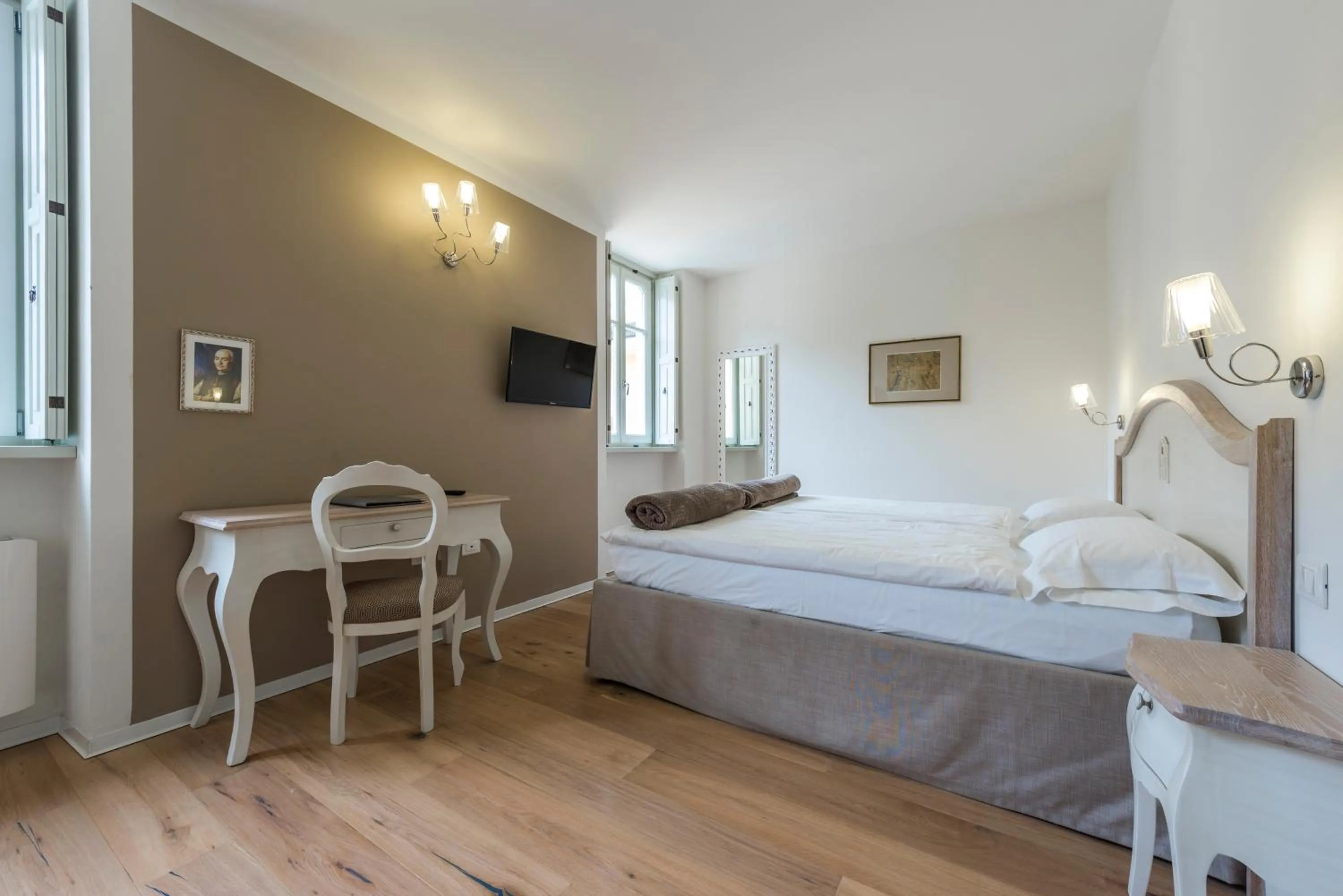 Bedroom, Bed in Villa Italia Luxury Suites and Apartments