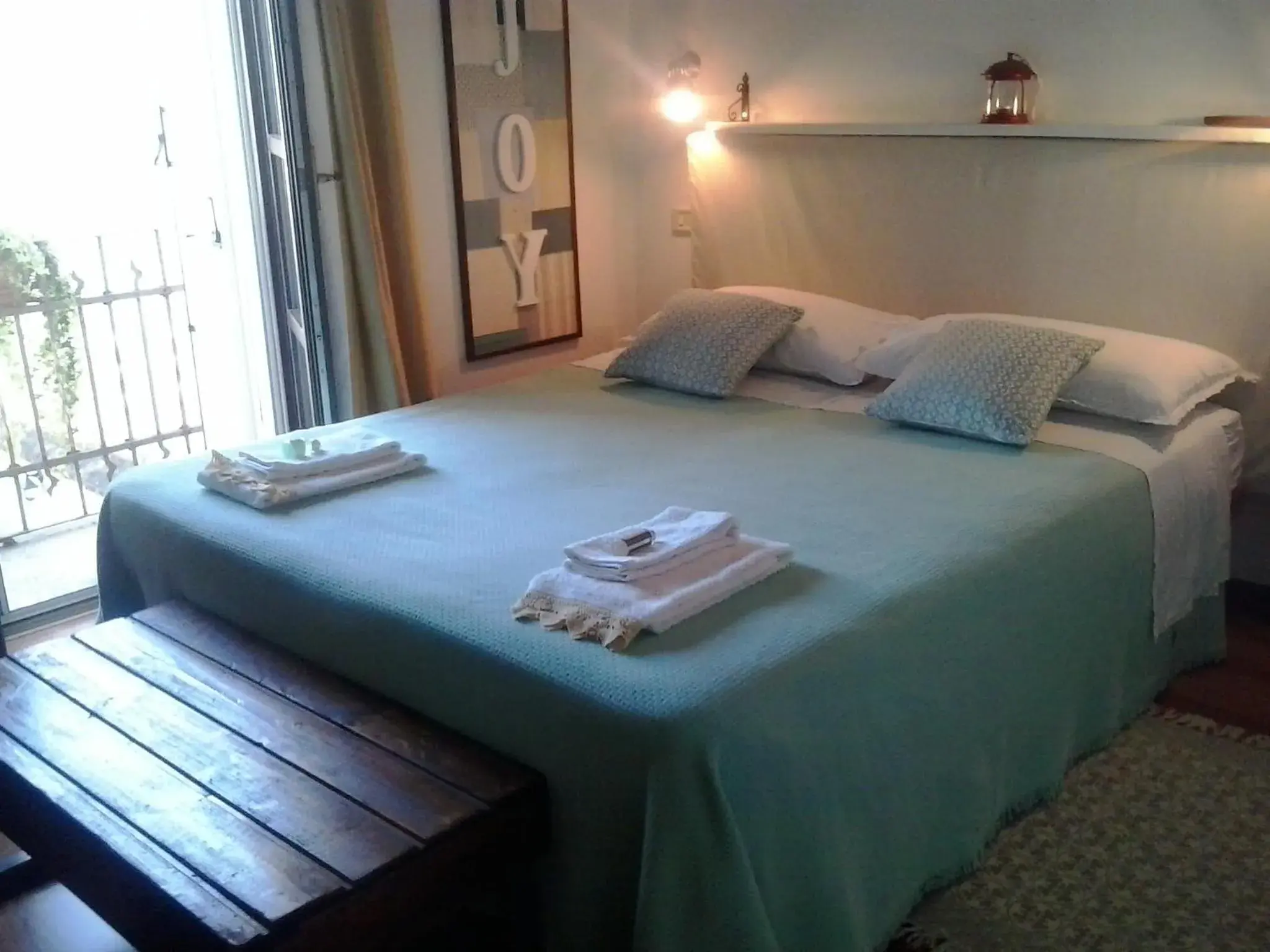 Double or Twin Room with Balcony - single occupancy in Dragonfly B&B Double or Twin Room with Balcony - single occupancy in Dragonfly B&B