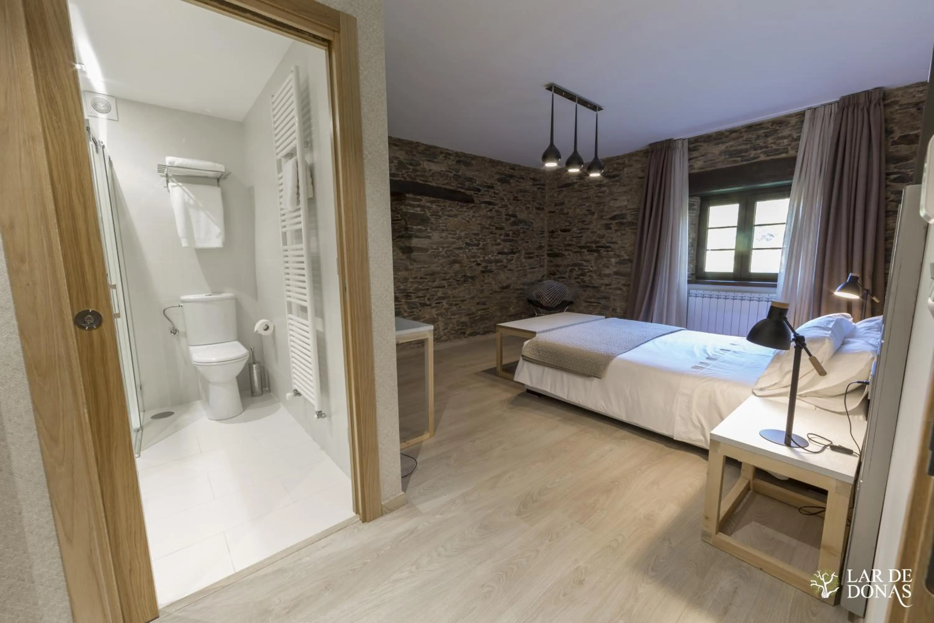 Photo of the whole room, Bed in Lar de Donas