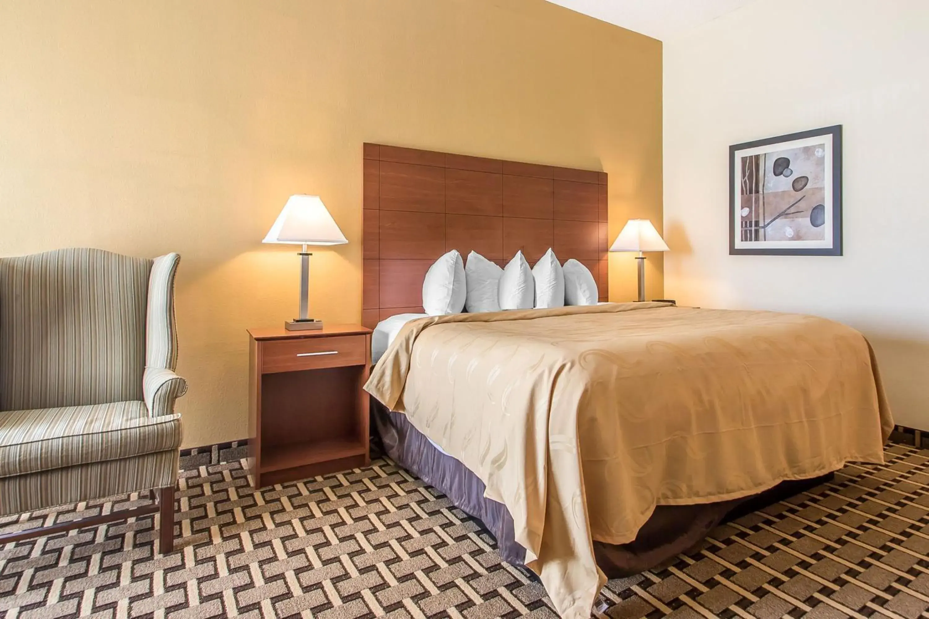 Photo of the whole room, Bed in Quality Inn & Suites East Troy I-43 Photo of the whole room, Bed in Quality Inn & Suites East Troy I-43