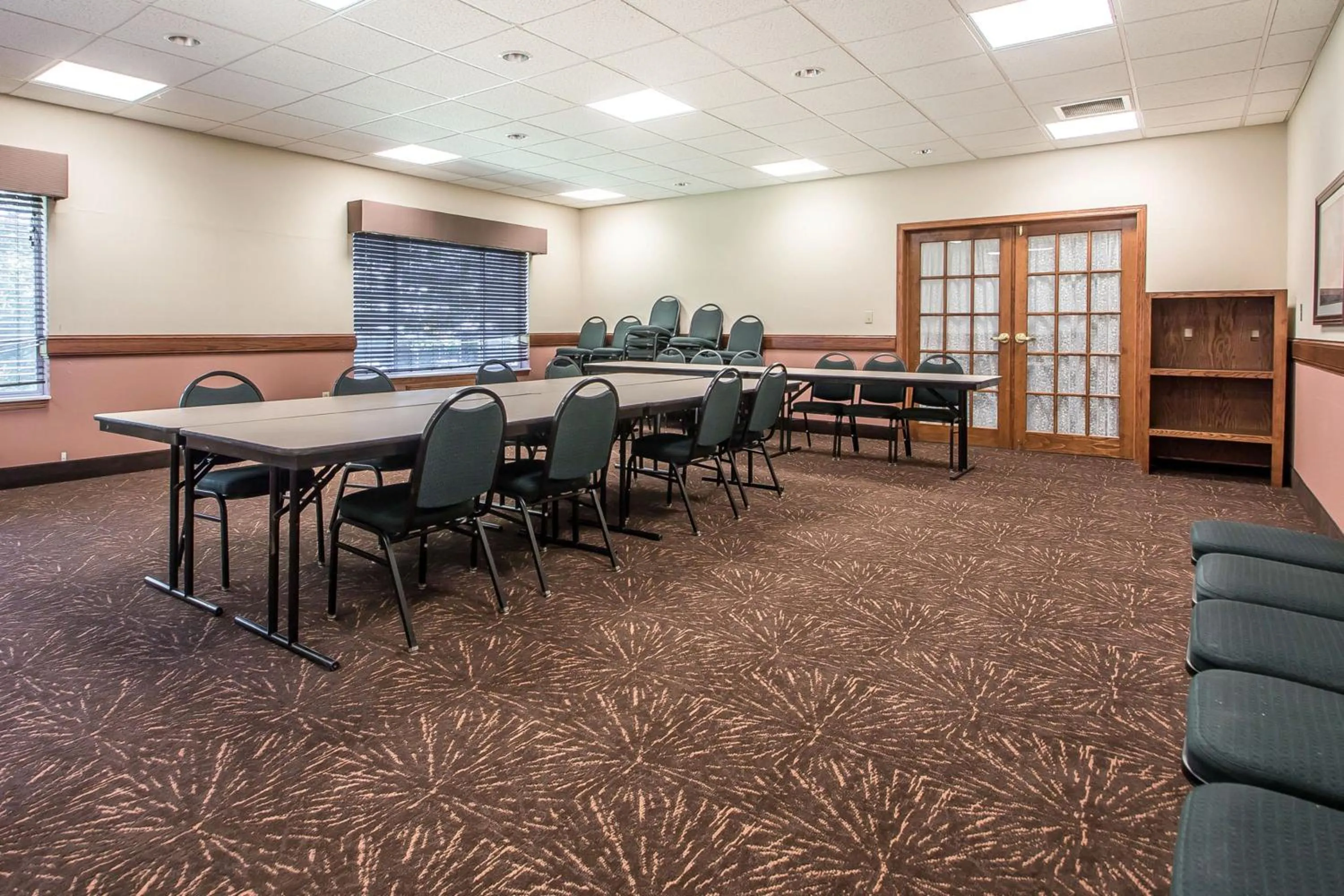 Meeting/conference room in Quality Inn & Suites East Troy I-43