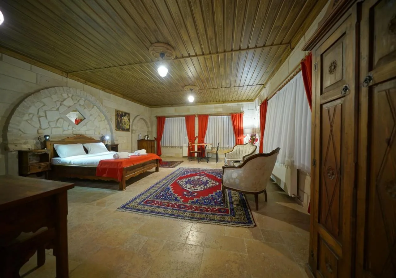 Massage in ShoeString Stone House