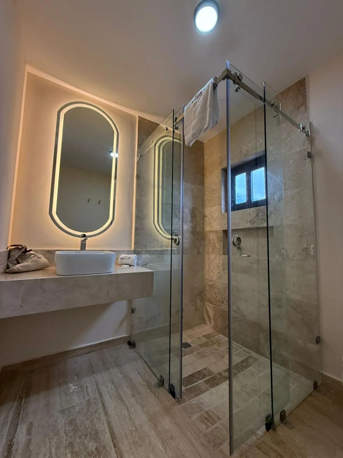 Double Room in Hotel Makkan Boca