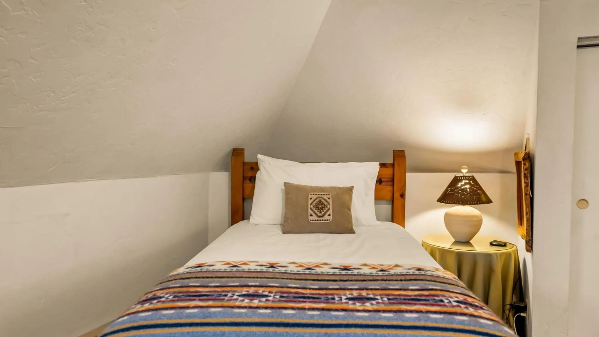 Bed in Tubac Country Inn