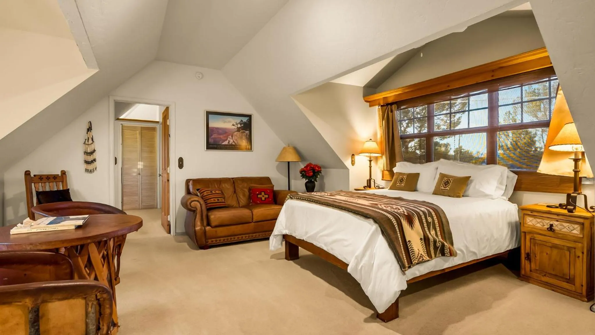 Bed in Tubac Country Inn