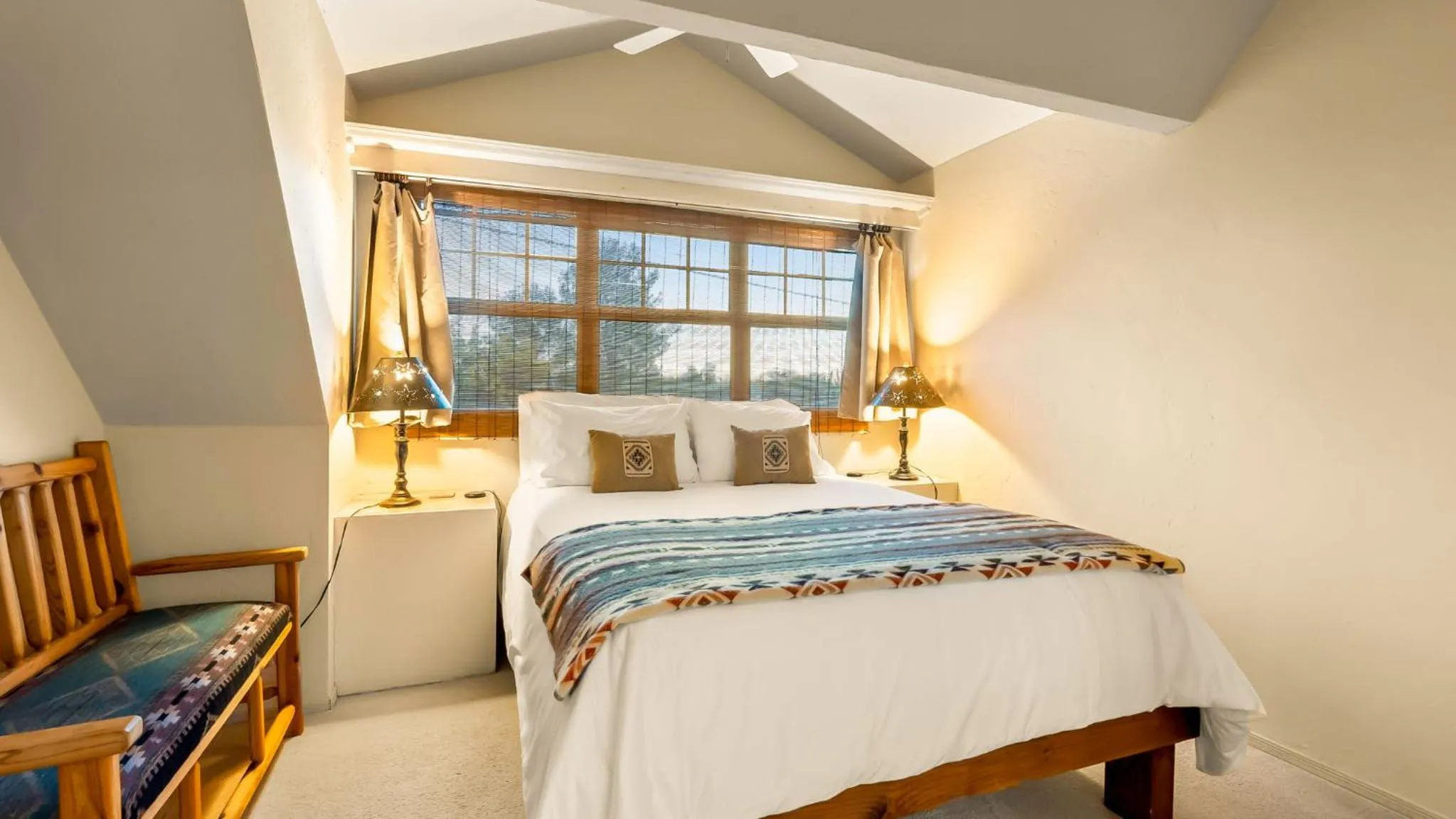 Bed in Tubac Country Inn