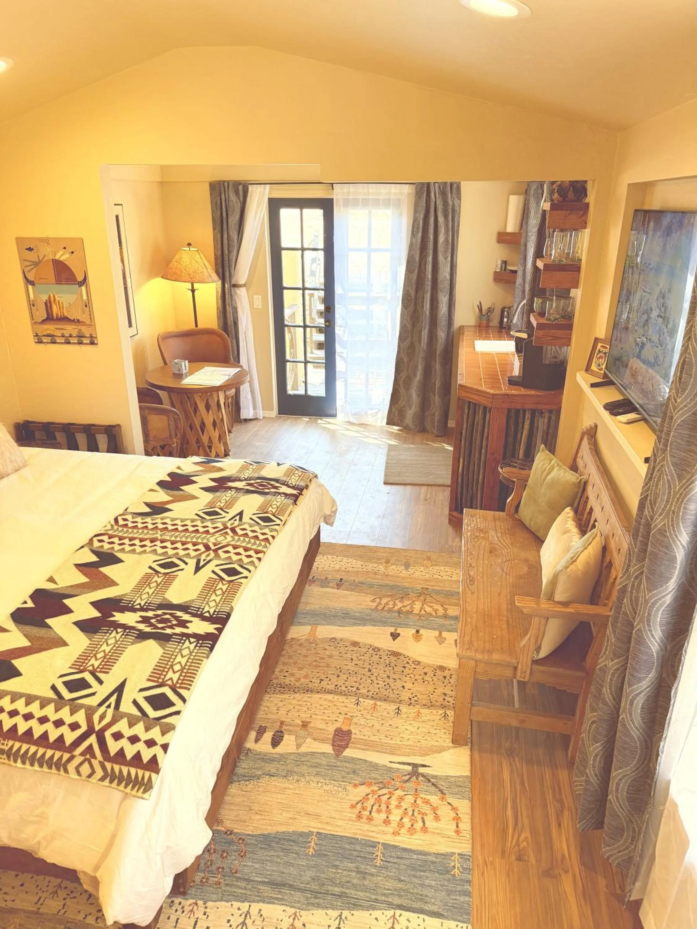 Bed in Tubac Country Inn