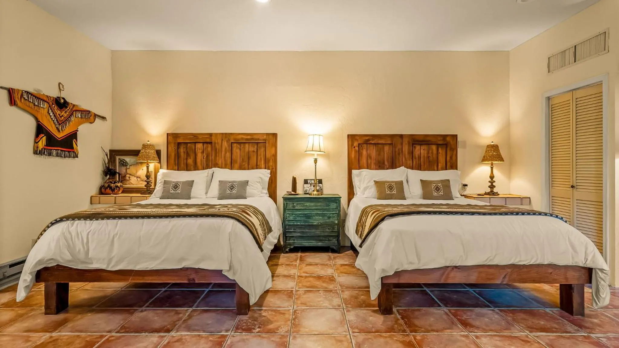 Bed in Tubac Country Inn