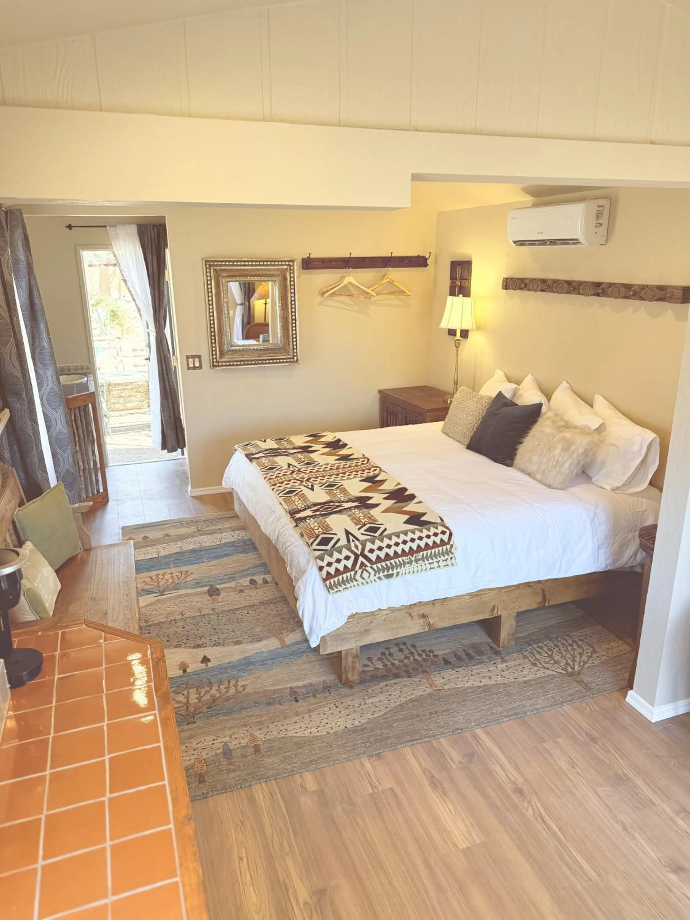 Bed in Tubac Country Inn