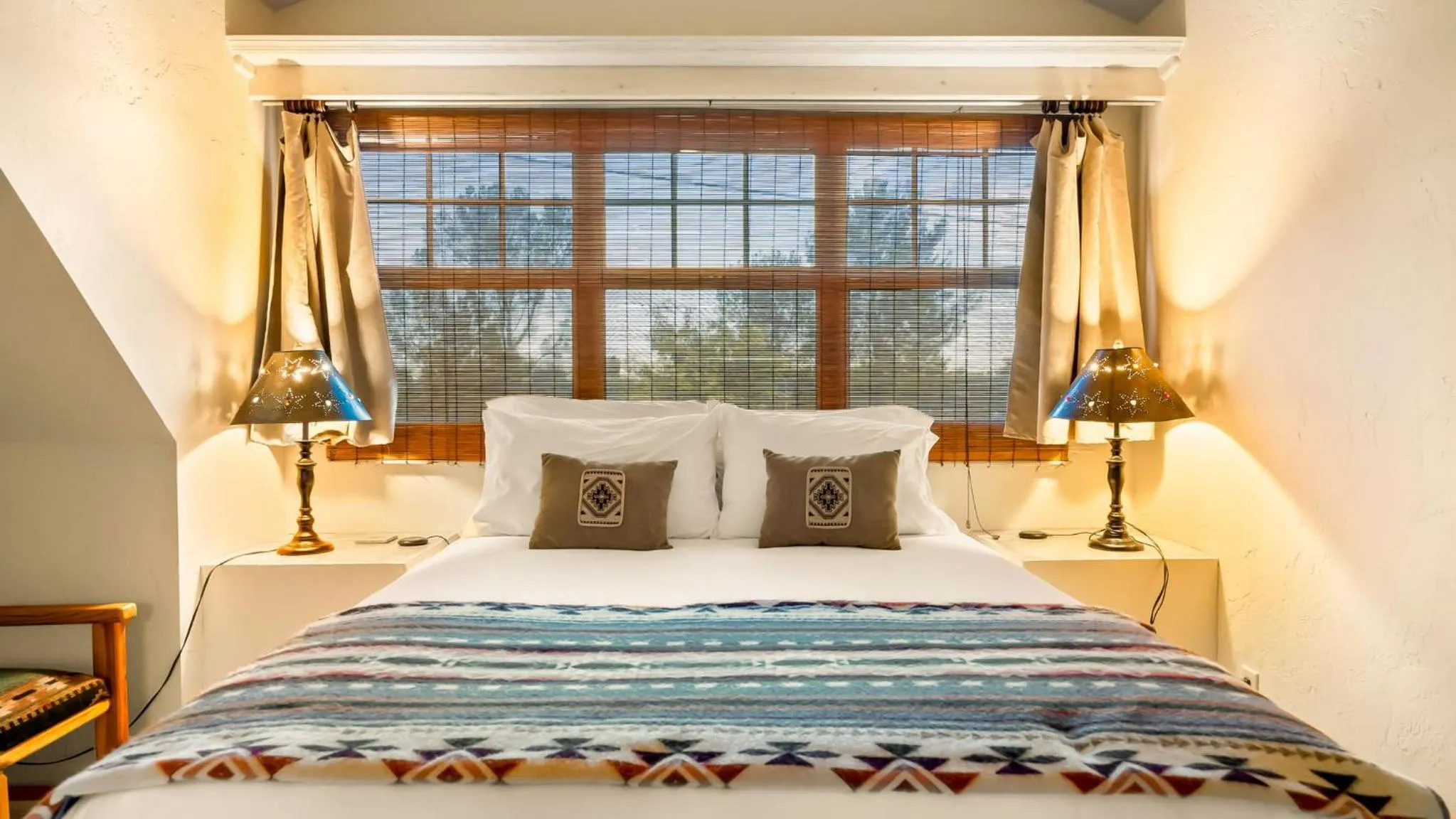 Bed in Tubac Country Inn
