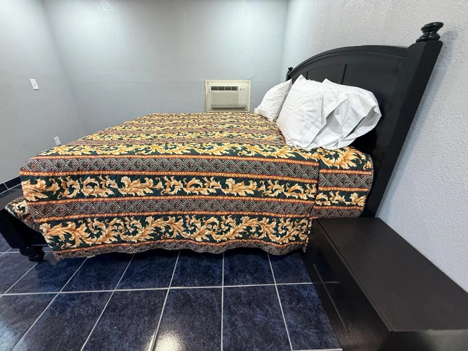 King Room in Great Value Inn & Suites