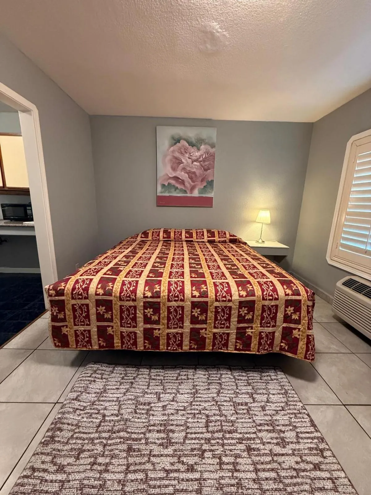 Bed in Great Value Inn & Suites