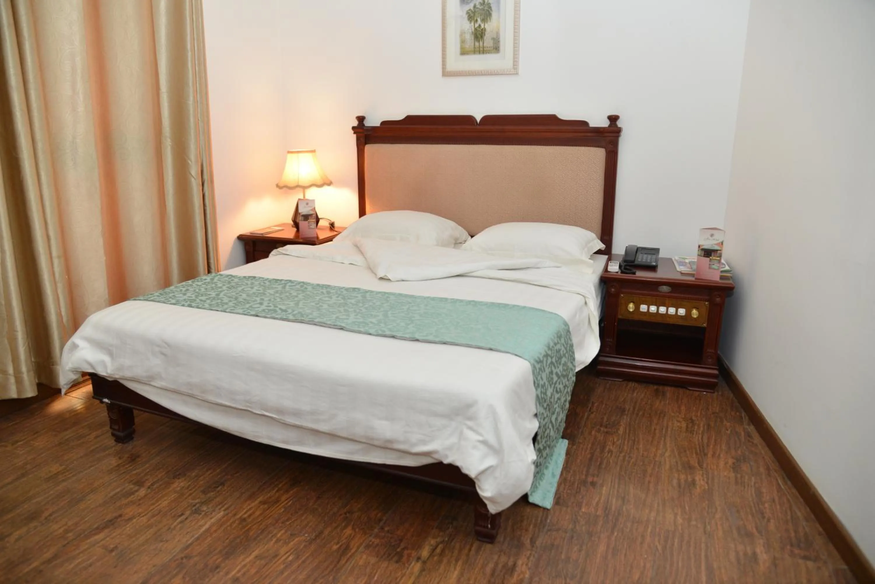 Bedroom in Jess Hotel