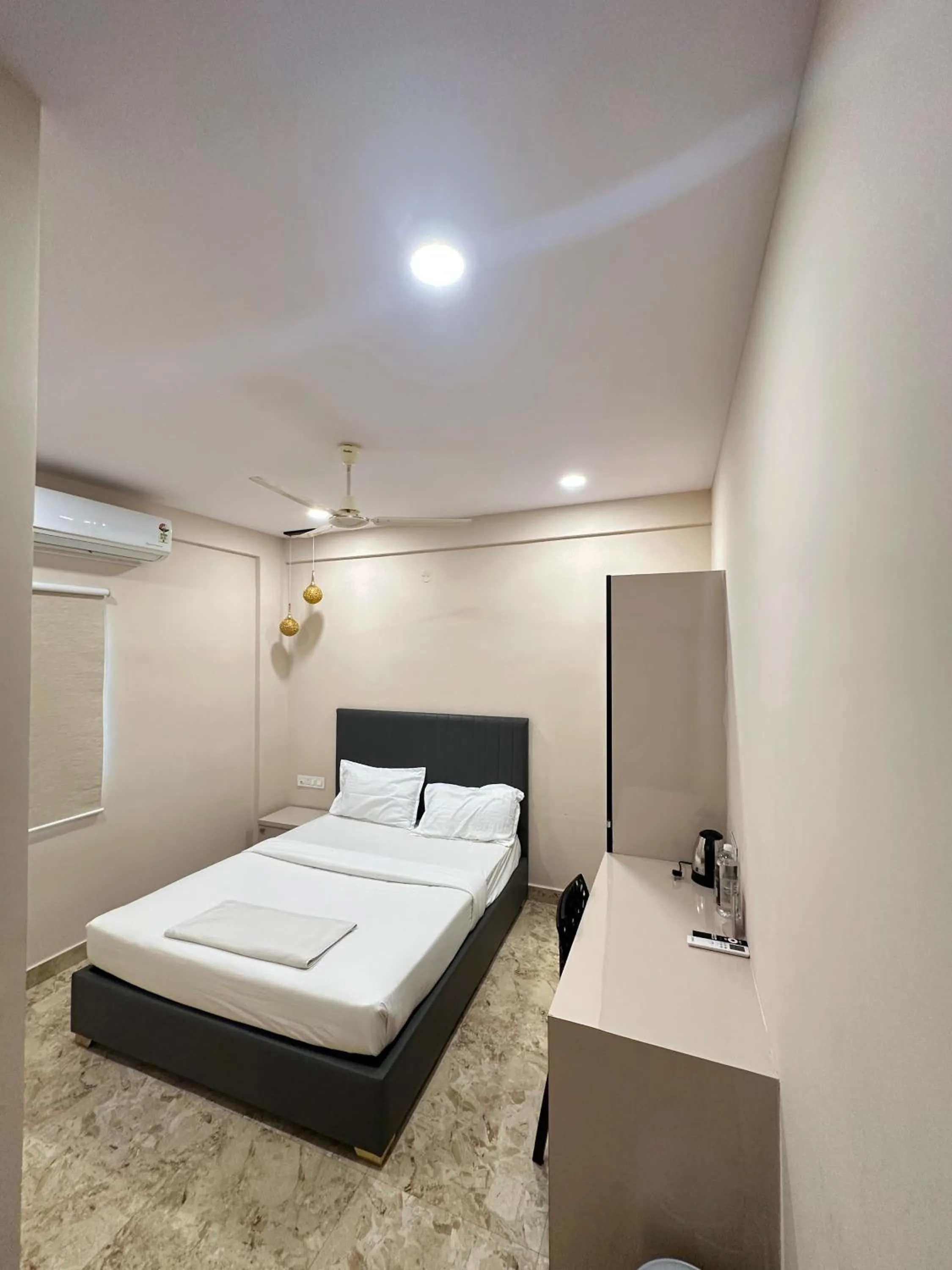 Bed in Hotel Well Suites Near Electronic City 400 Mtr
