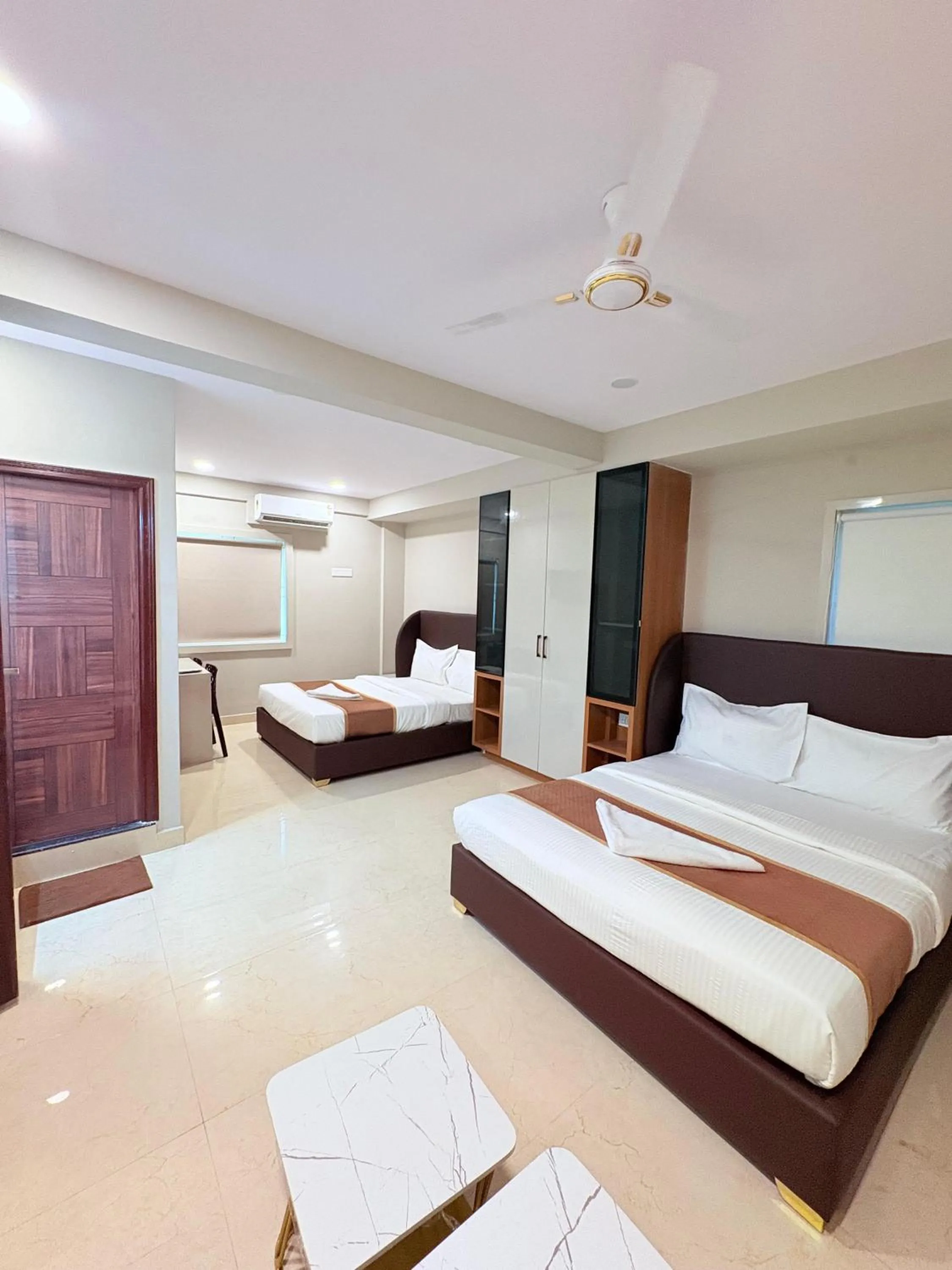 Bed in Hotel Well Suites Near Electronic City 400 Mtr