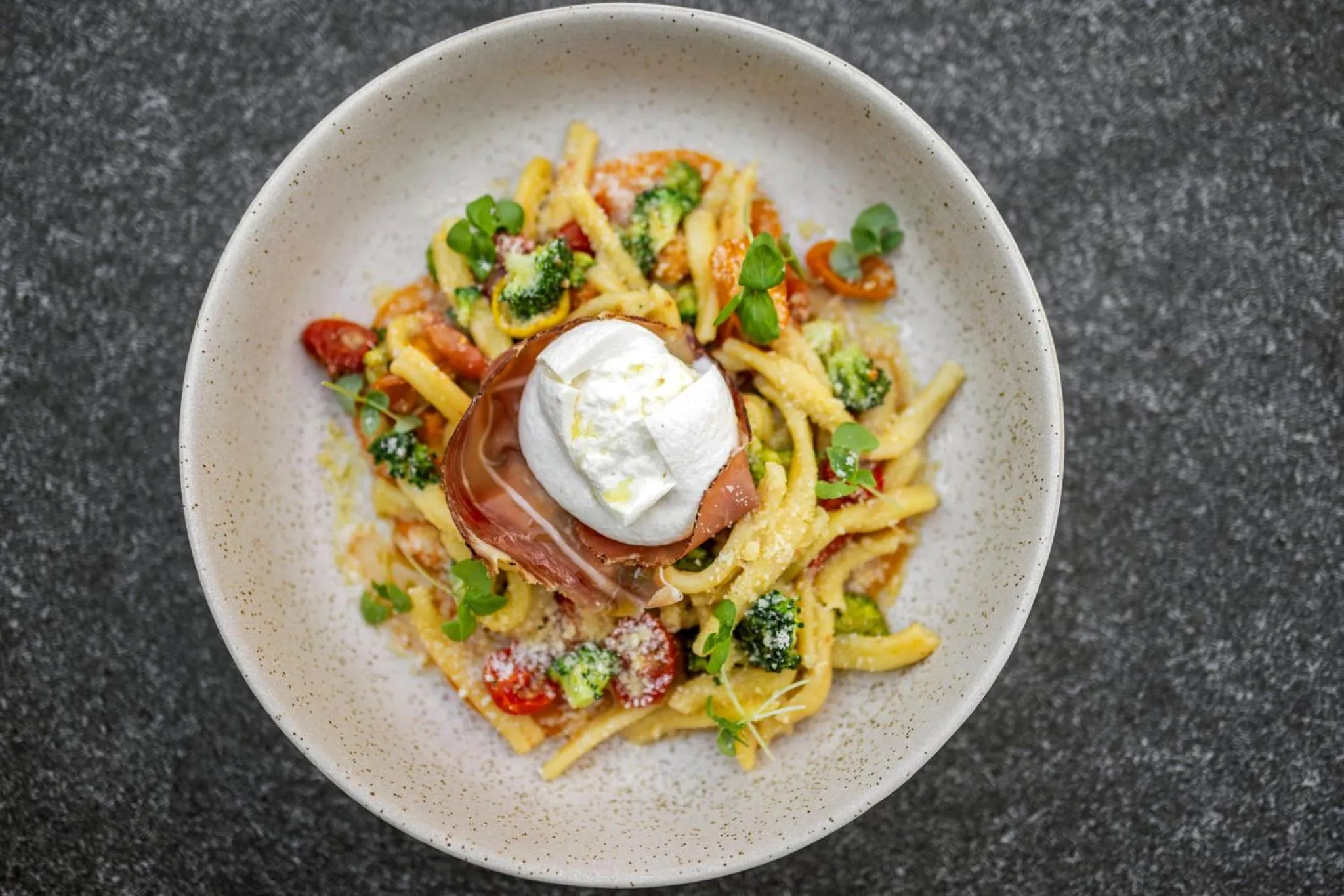 Restaurant/places to eat in Kimpton Taconic Hotel by IHG