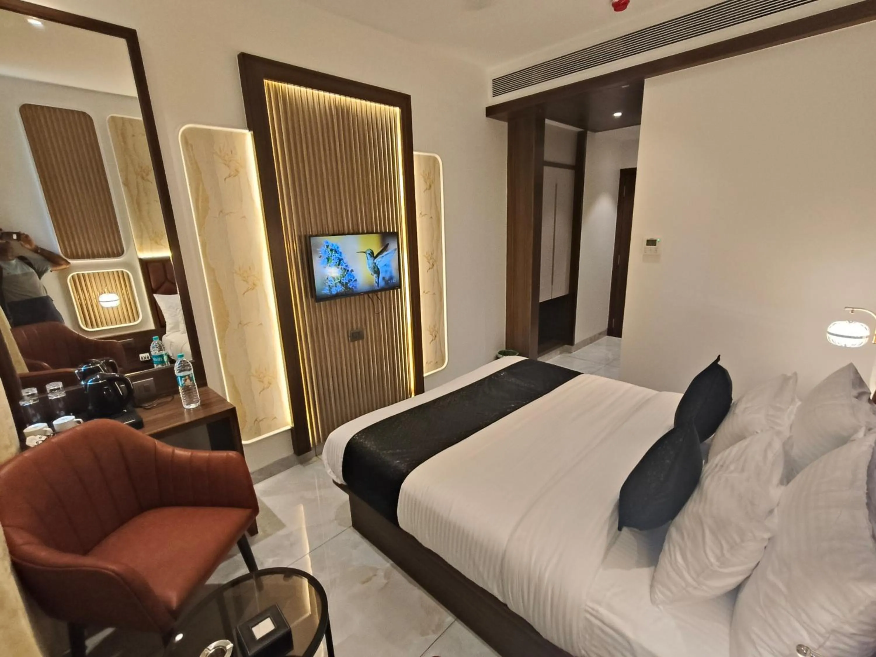 Bed in Hotel Ocean Residency Thane West
