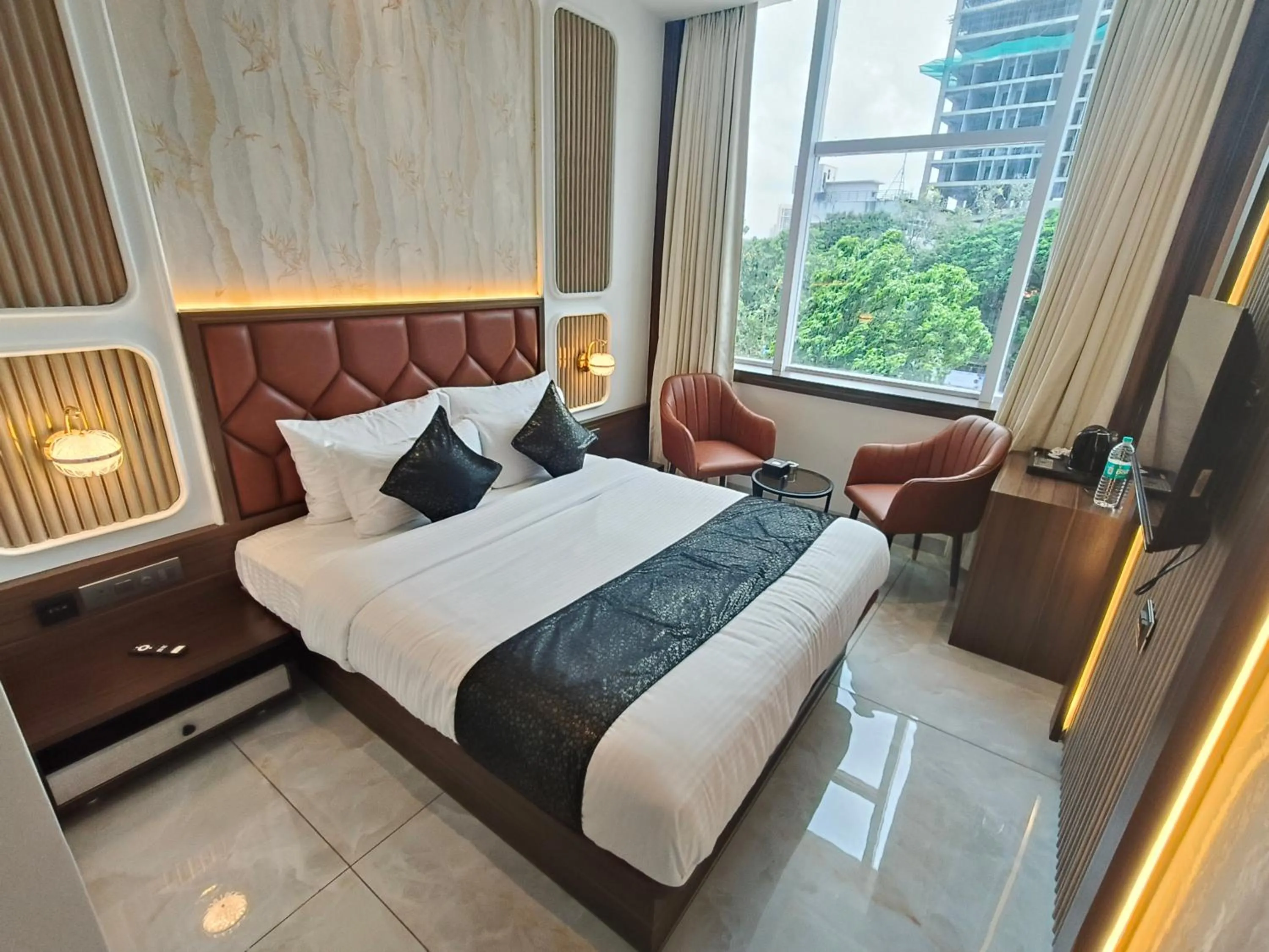 Bed in Hotel Ocean Residency Thane West
