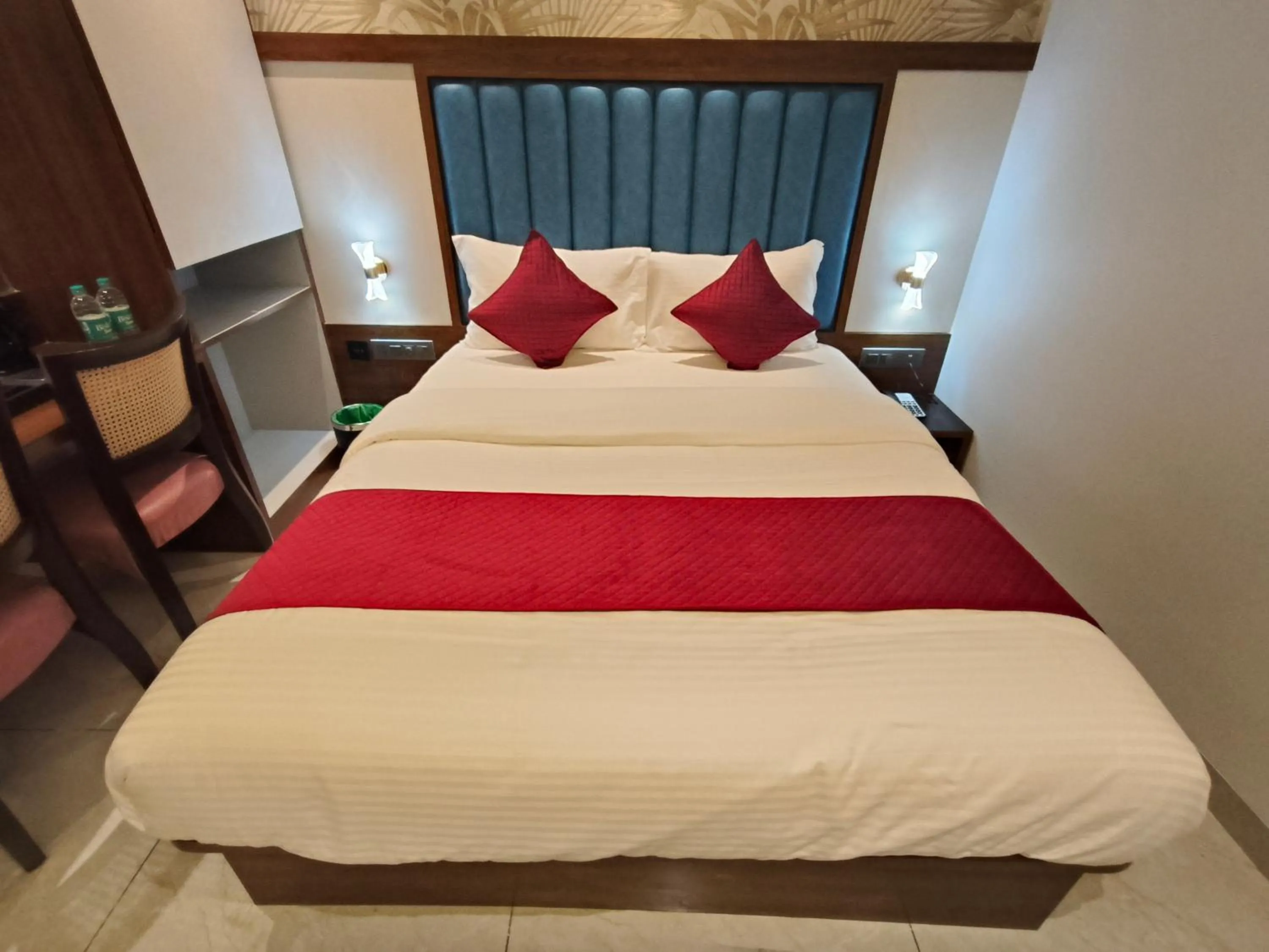 Bed in Hotel Ocean Residency Thane West