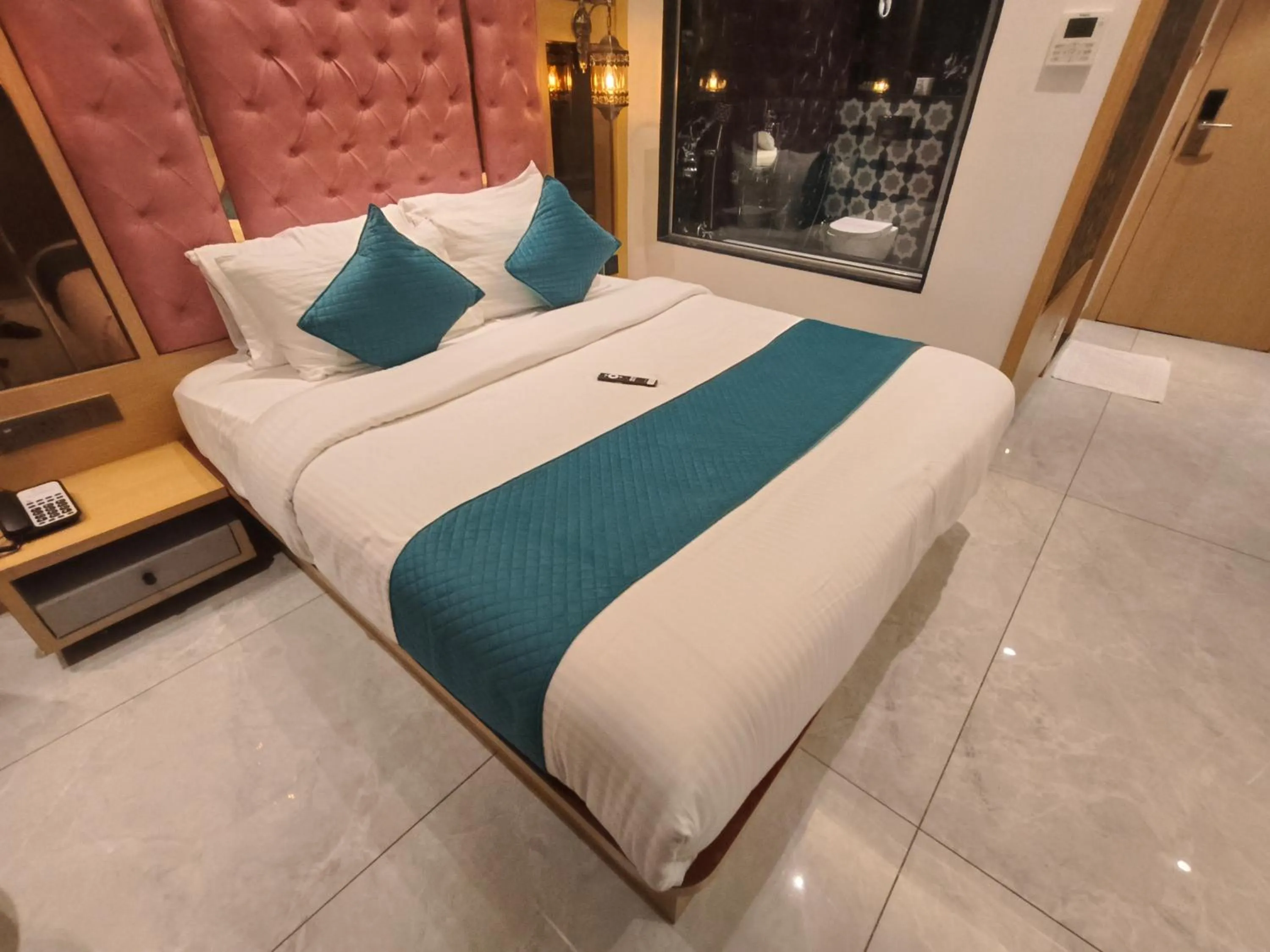 Bed in Hotel Ocean Residency Thane West
