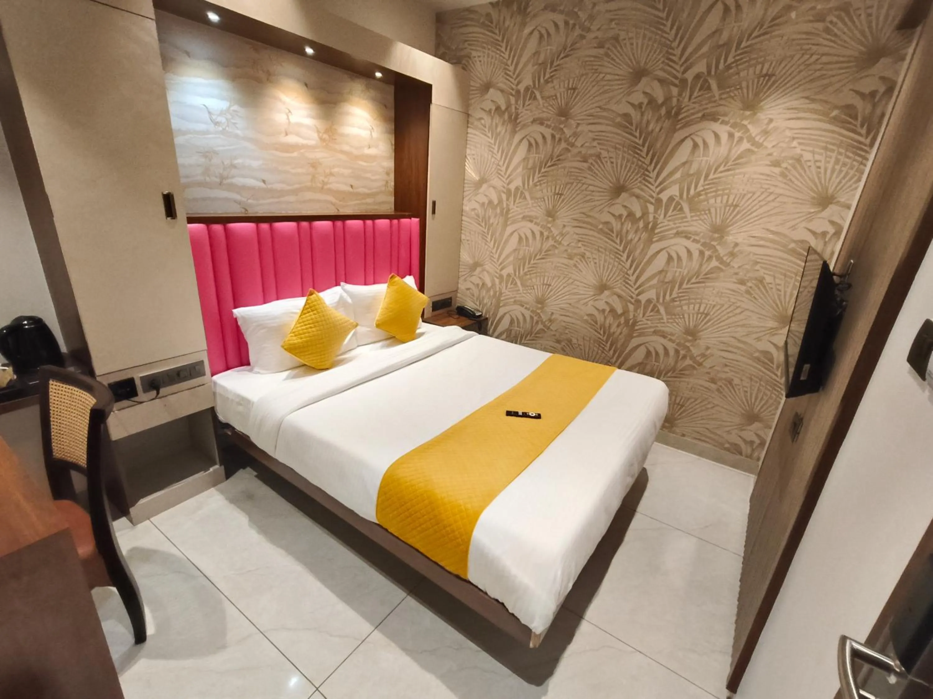 Photo of the whole room, Bed in Hotel Ocean Residency Thane West