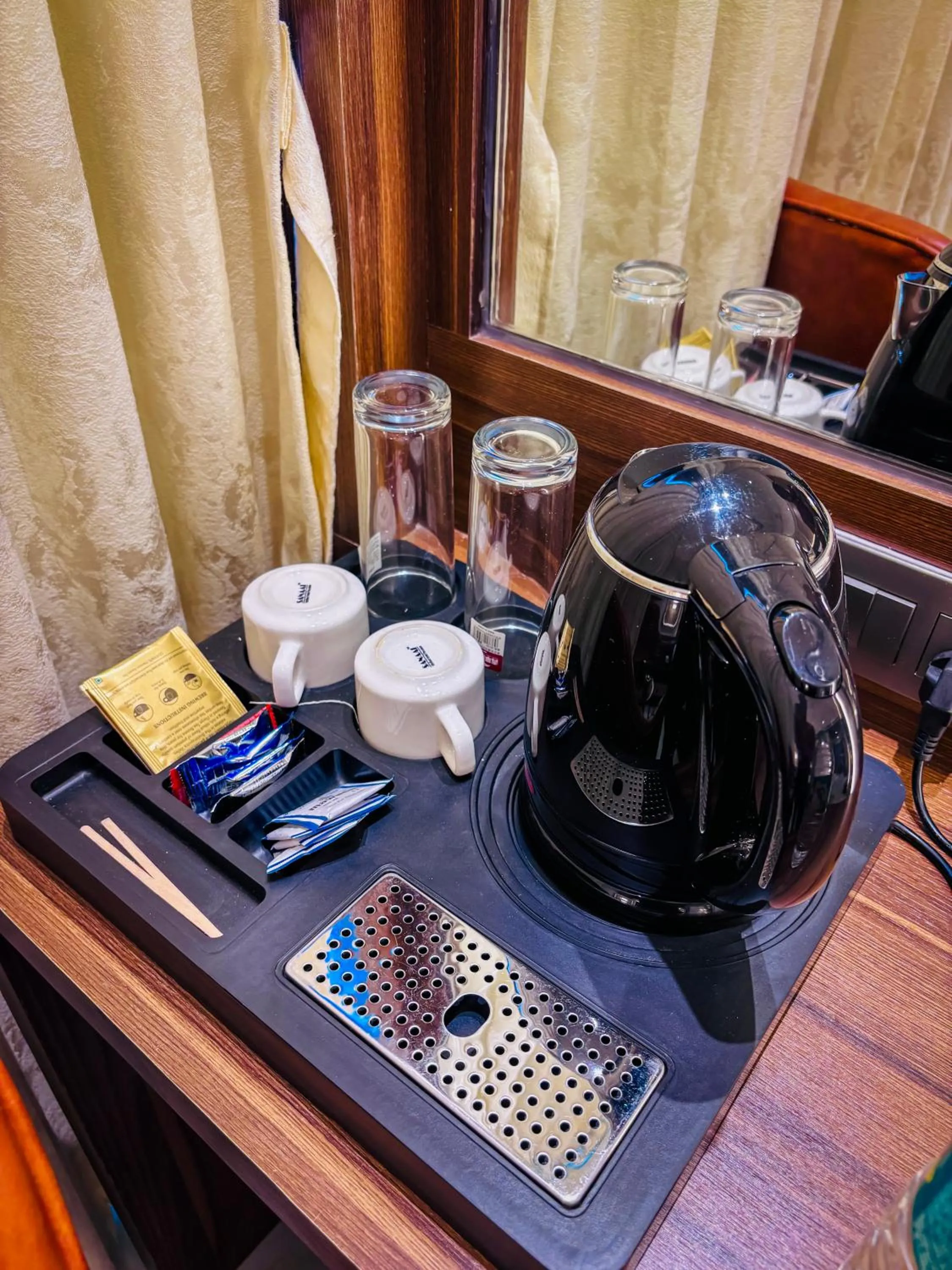 Coffee/tea facilities in Hotel Ocean Residency Thane West