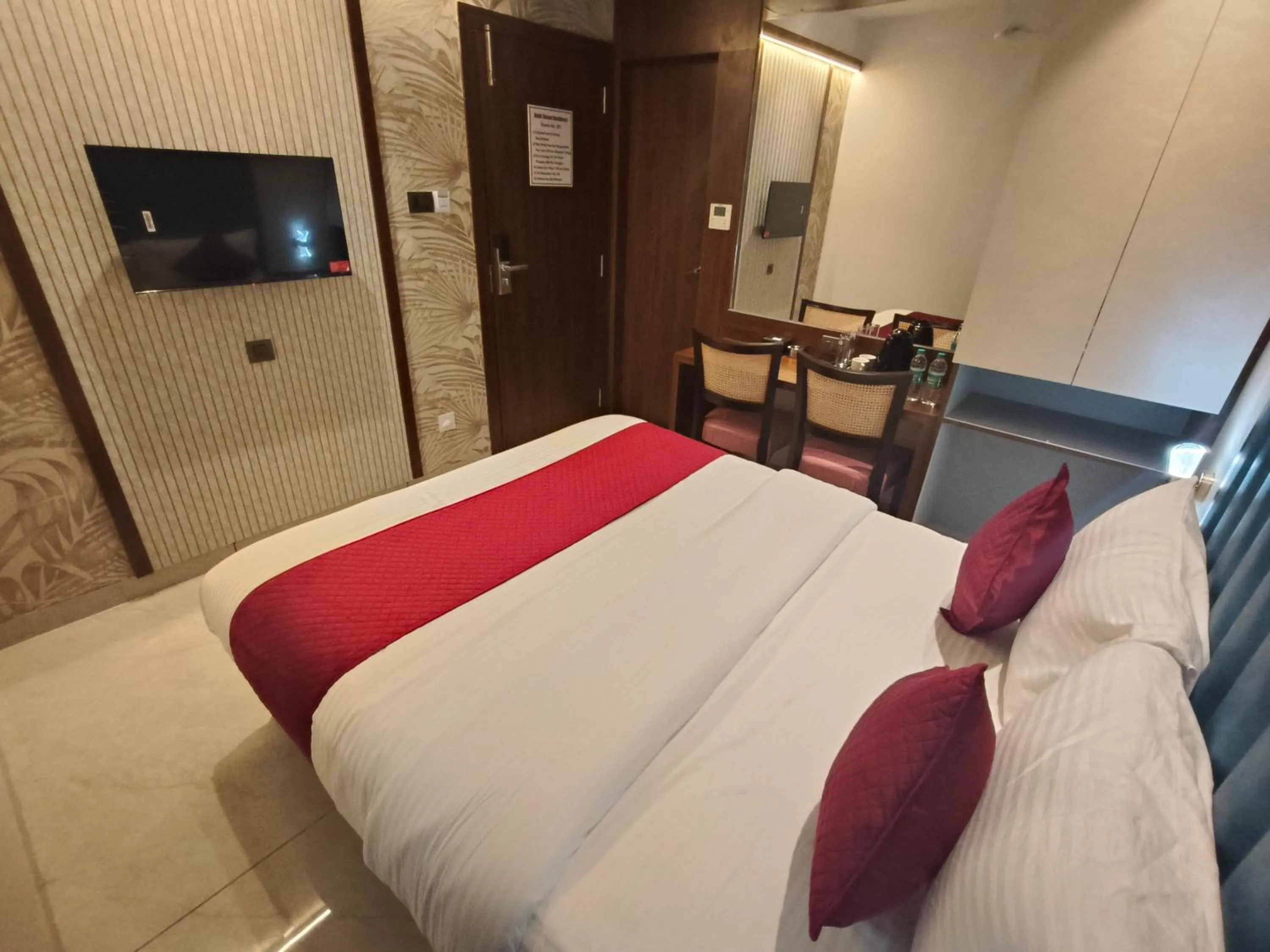 Bed in Hotel Ocean Residency Thane West