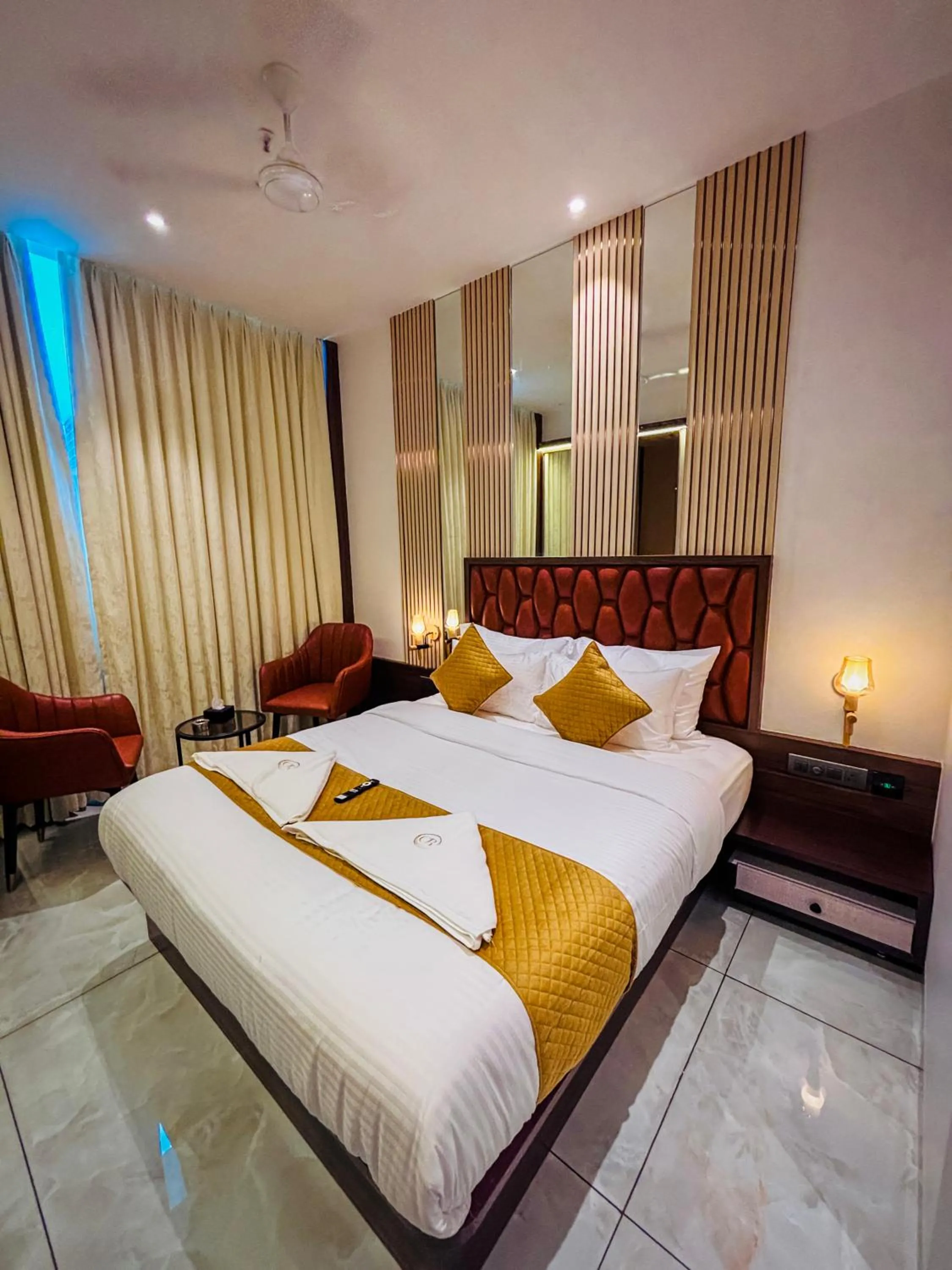 Bed in Hotel Ocean Residency Thane West