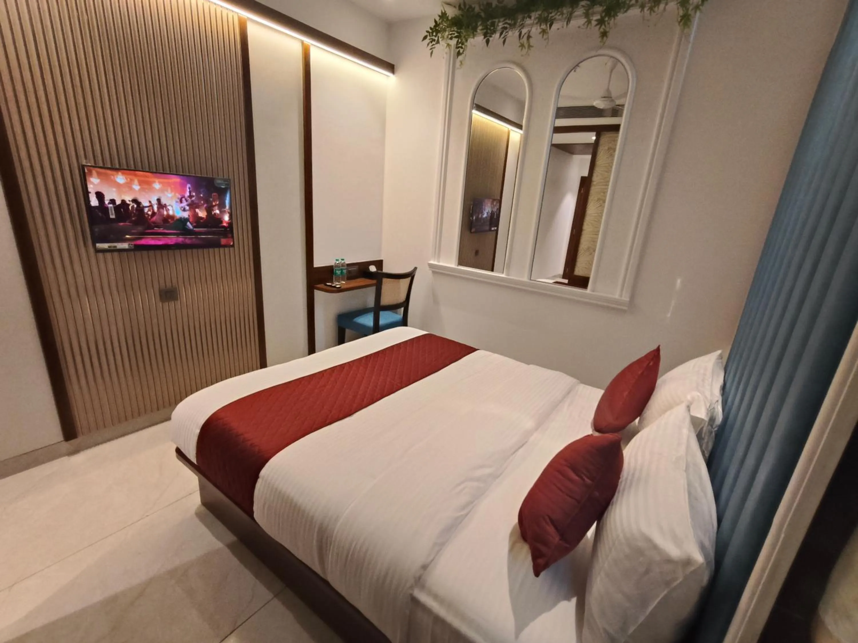Bed in Hotel Ocean Residency Thane West