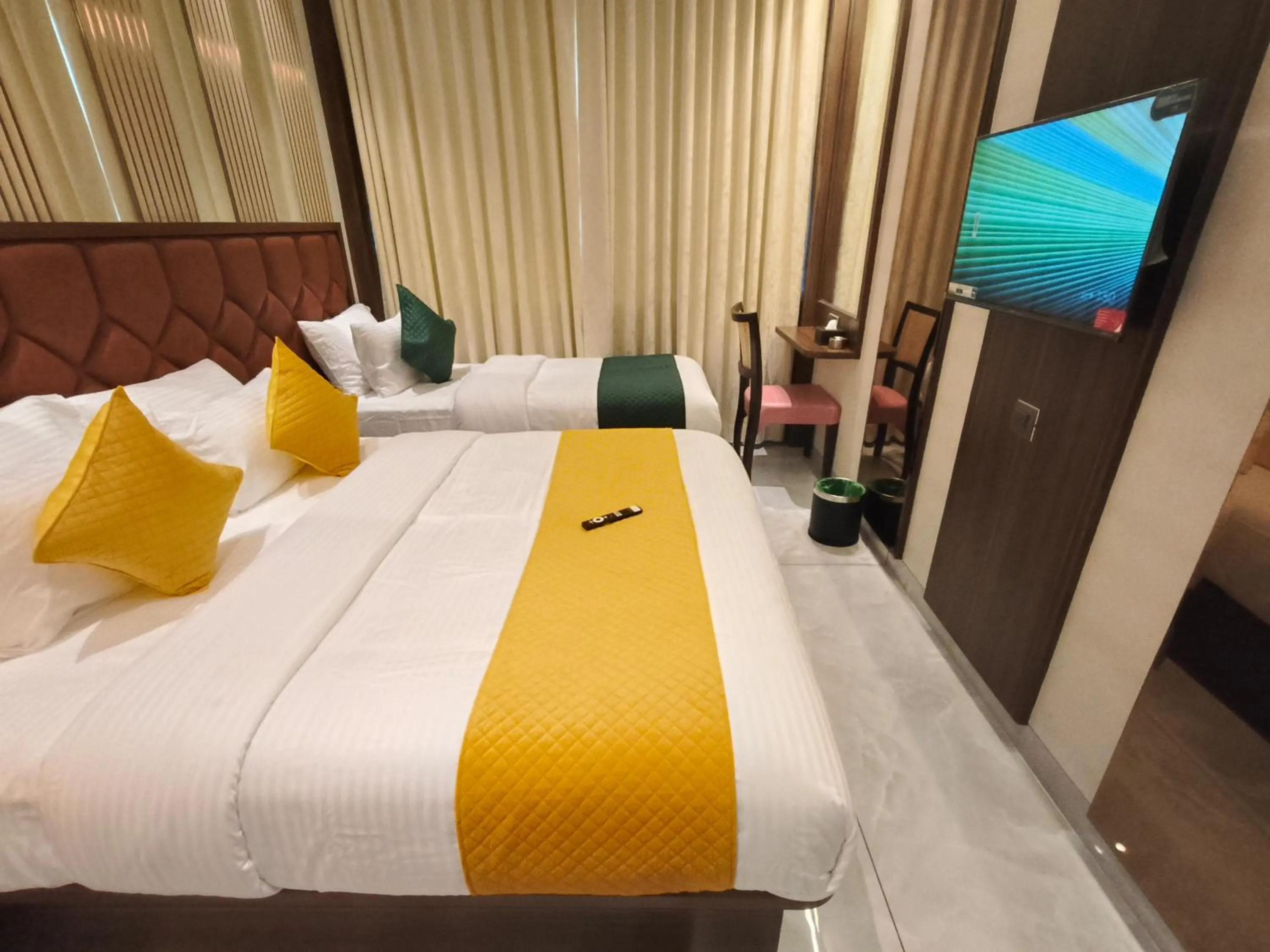 Bed in Hotel Ocean Residency Thane West