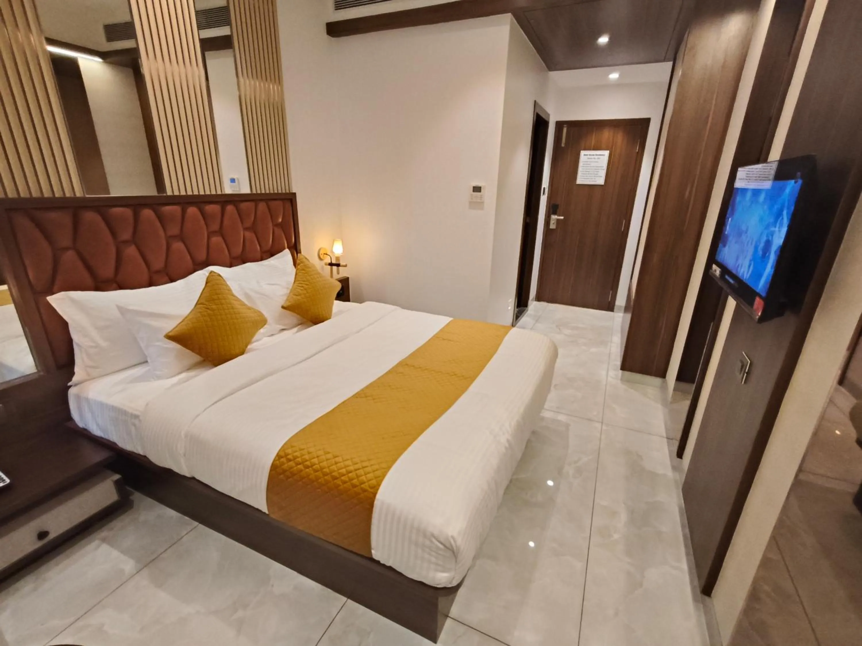 Bed in Hotel Ocean Residency Thane West