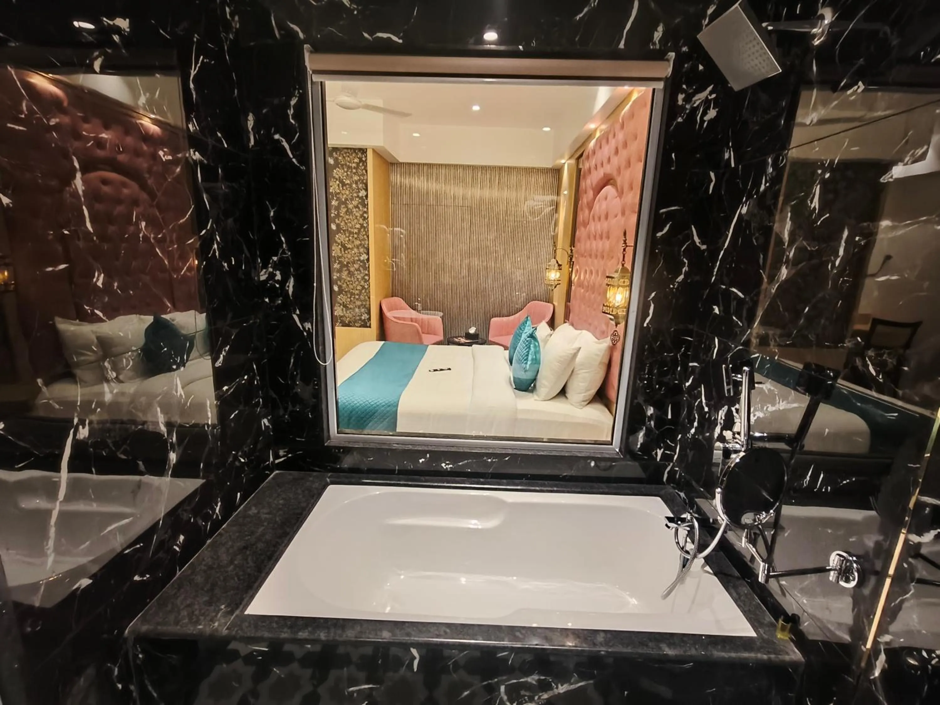 Bath, Bed in Hotel Ocean Residency Thane West
