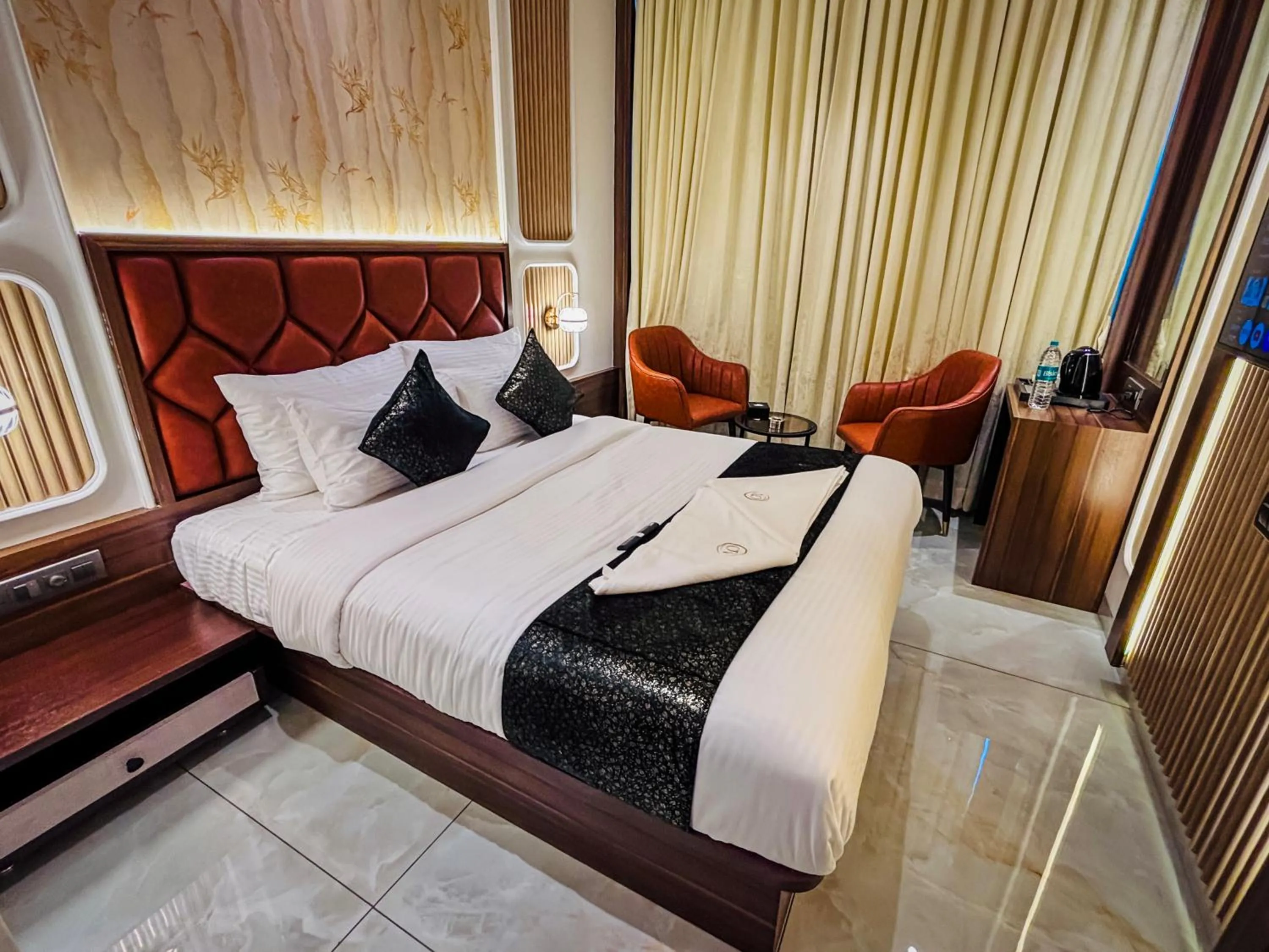 Bed in Hotel Ocean Residency Thane West