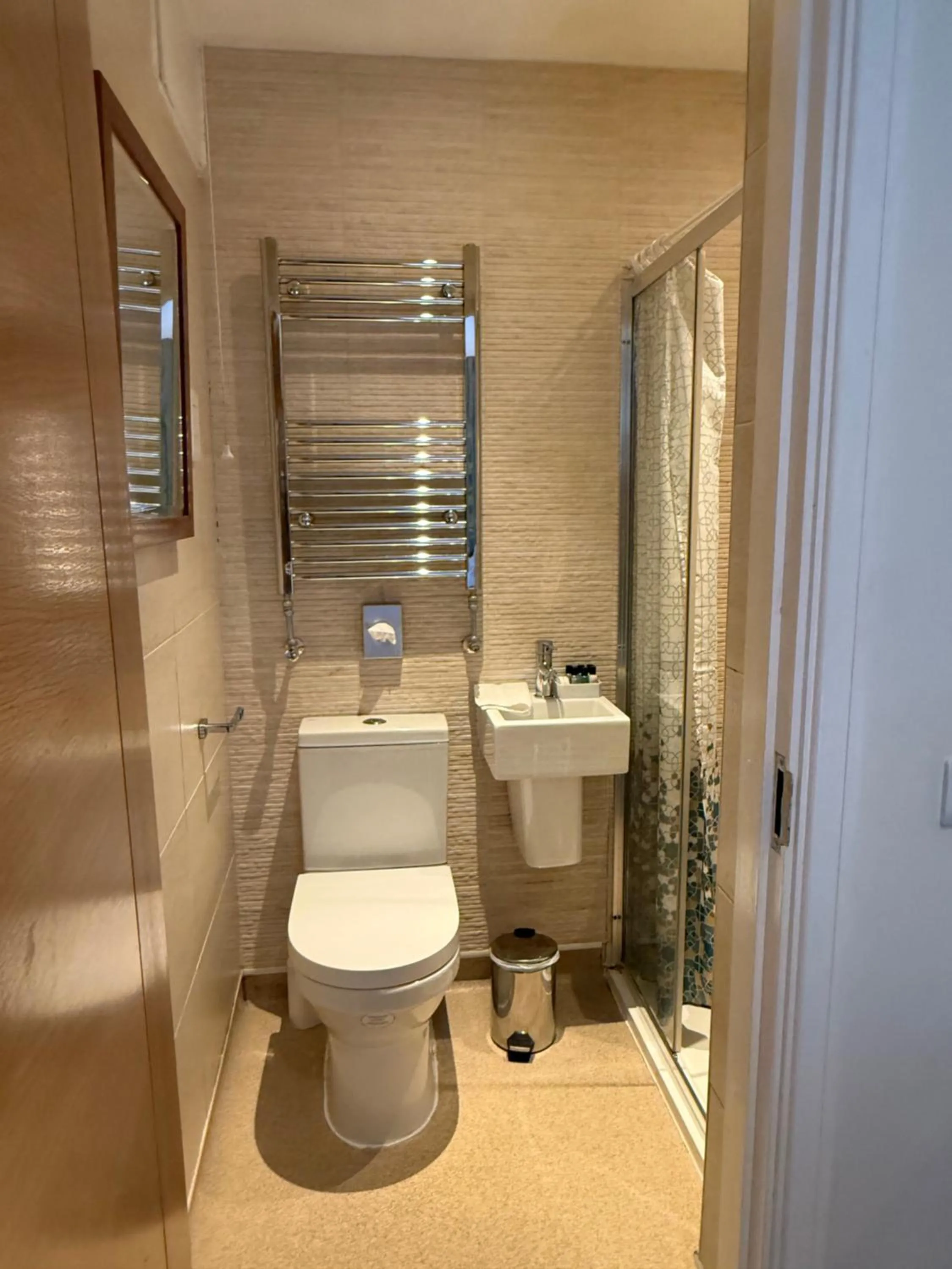 Shower in The Gillygate Inn