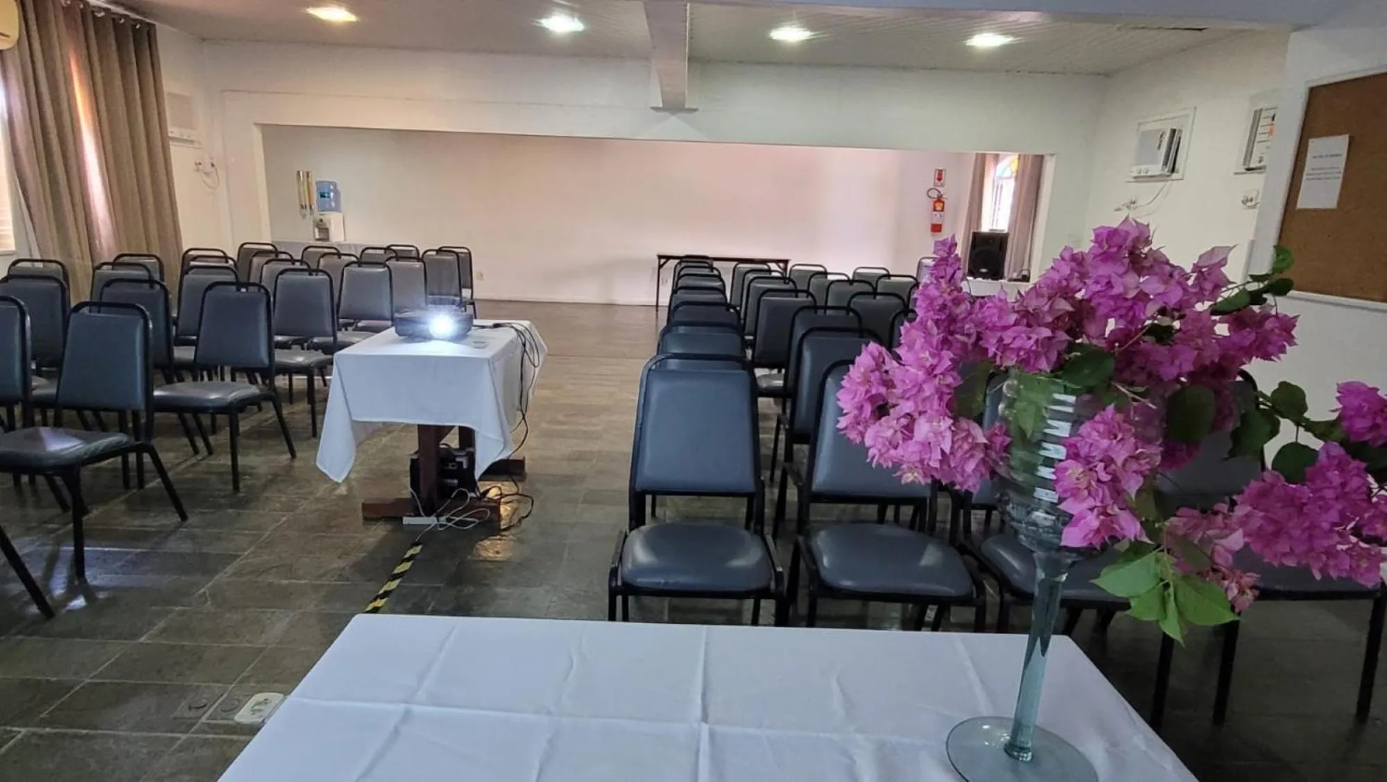 Meeting/conference room in Atlântico Hotel