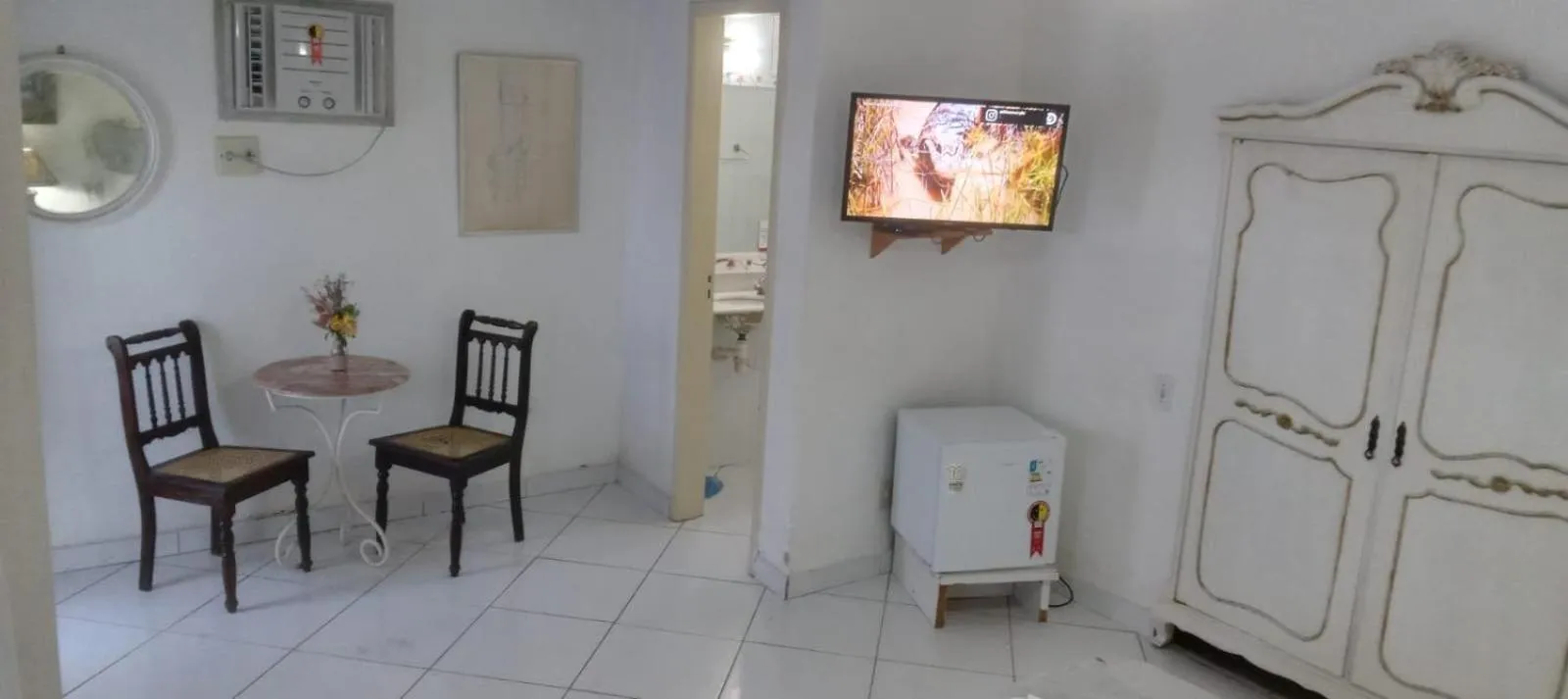 Photo of the whole room in Atlântico Hotel