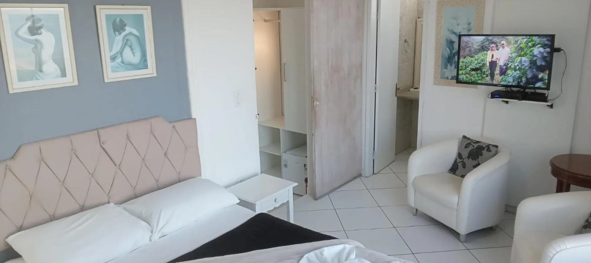 Photo of the whole room in Atlântico Hotel