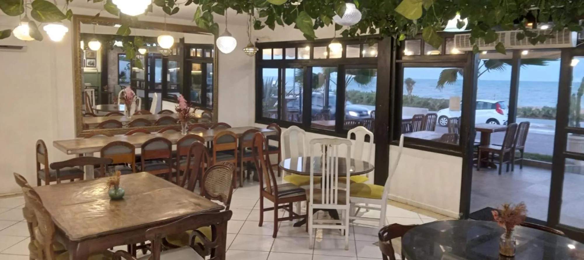 Restaurant/places to eat in Atlântico Hotel