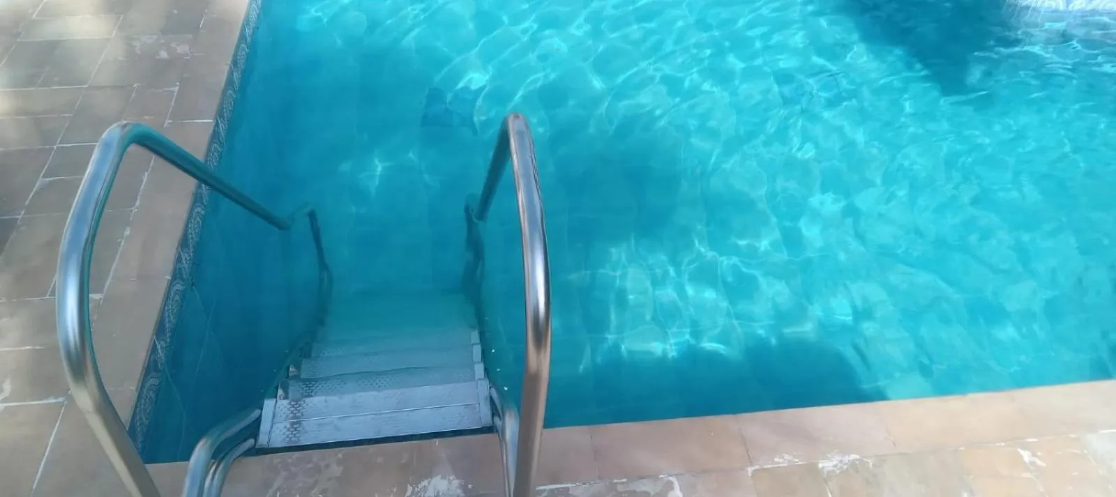 Swimming pool in Atlântico Hotel