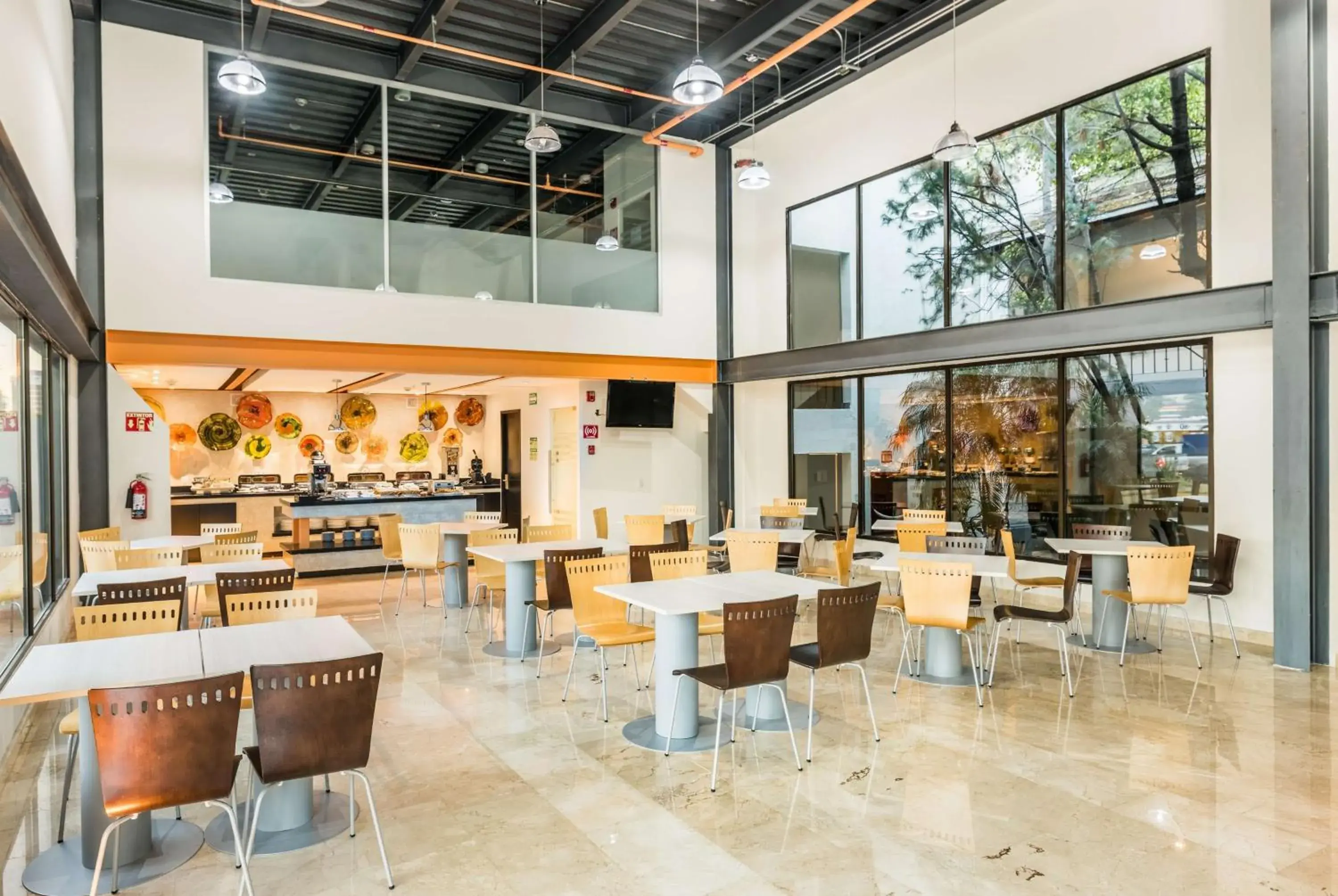 Restaurant/Places to Eat in Wyndham Garden Guadalajara Expo Plaza del Sol