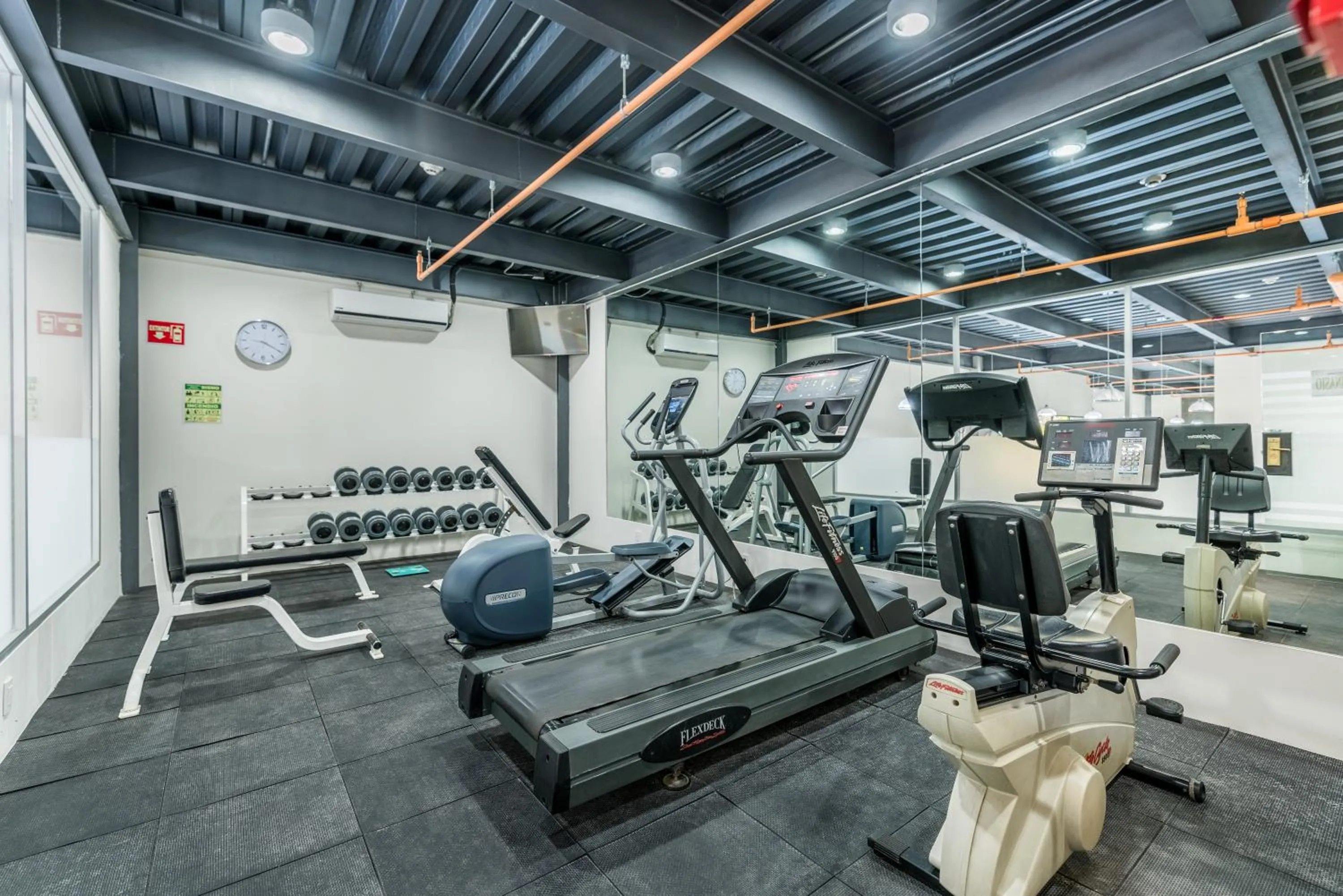 Fitness centre/facilities in Wyndham Garden Guadalajara Expo Plaza del Sol