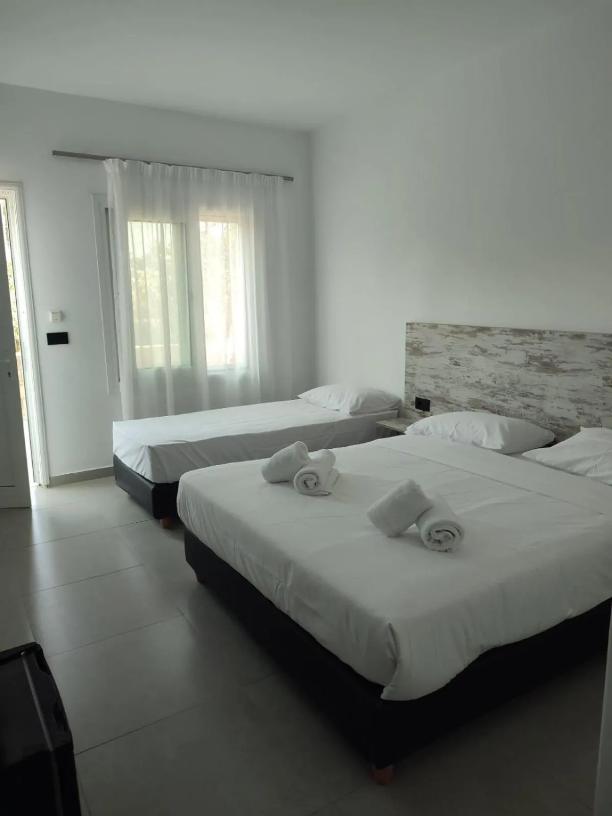 Photo of the whole room, Bed in Evita Natura