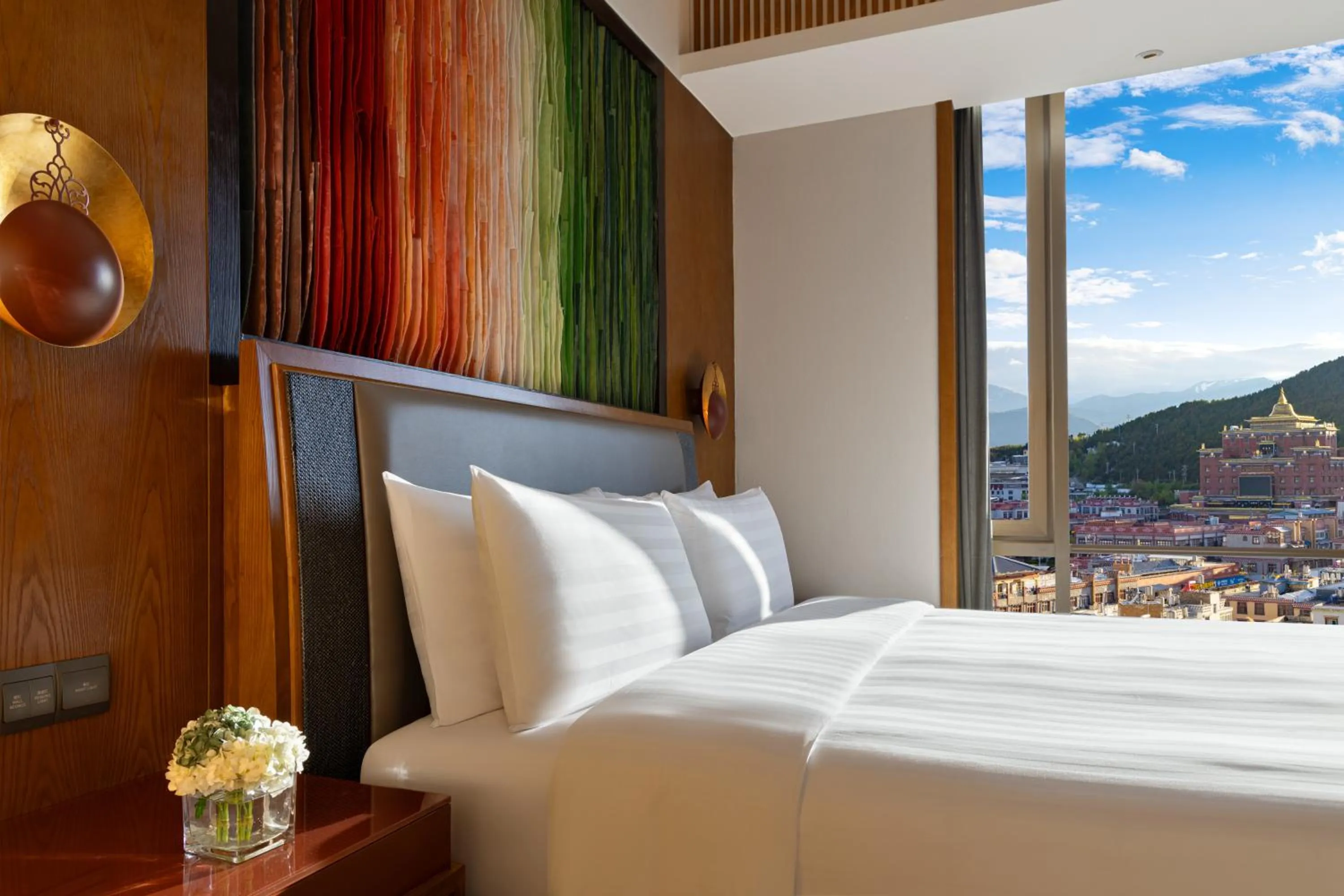 Bed in Shangri-La Resort Shangri-La