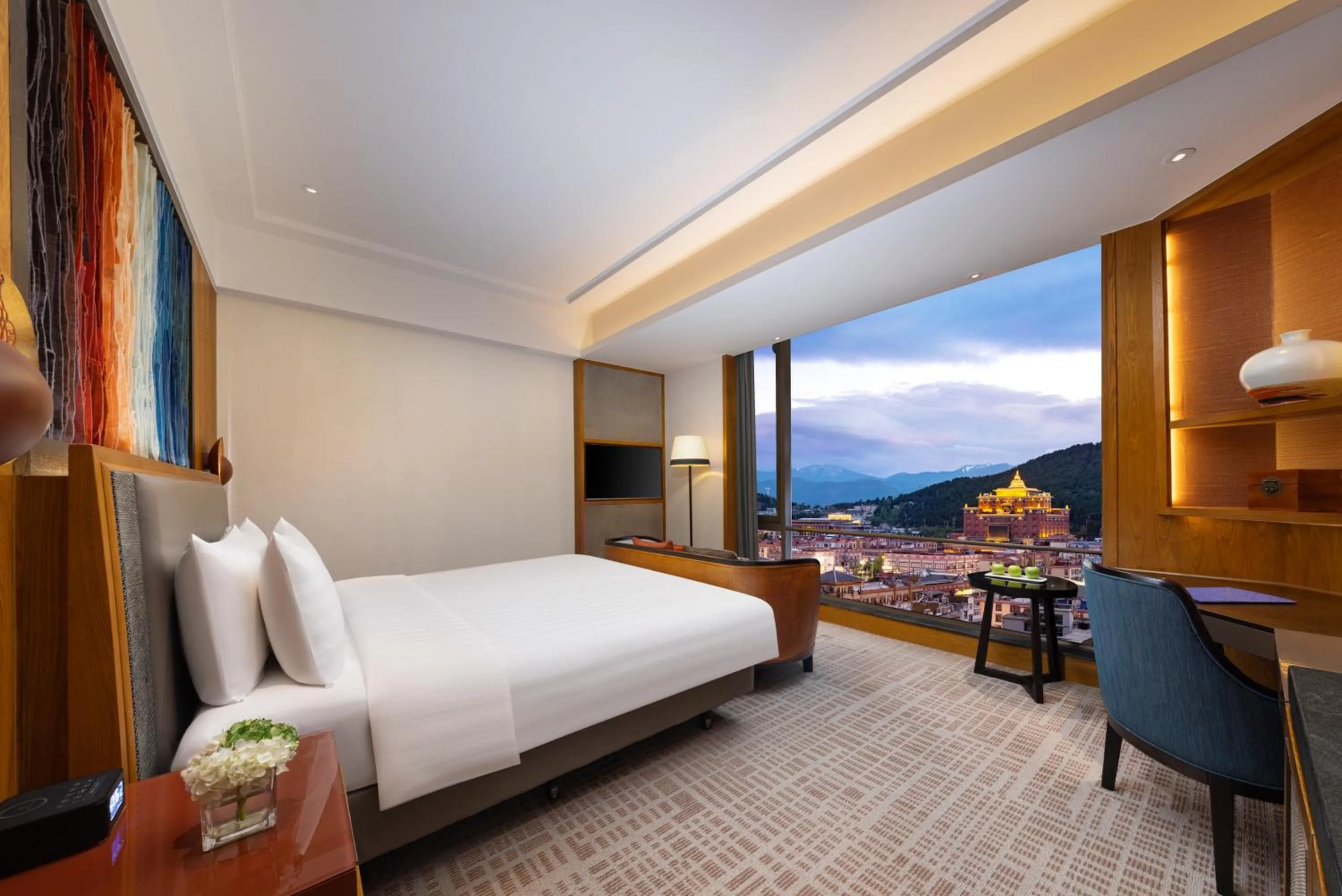 Bed in Shangri-La Resort Shangri-La