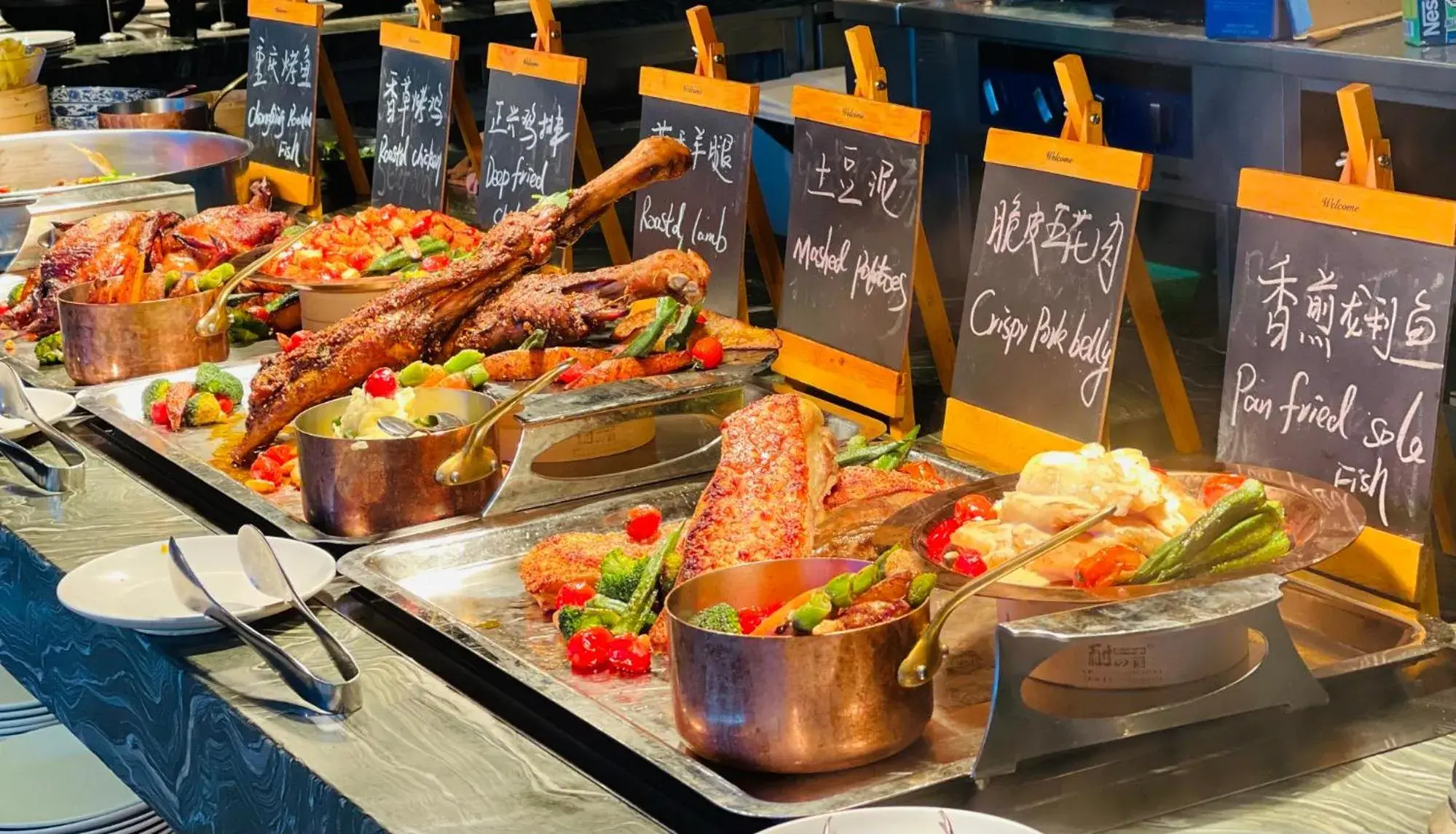 Restaurant/places to eat in Shangri-La Resort Shangri-La Restaurant/places to eat in Shangri-La Resort Shangri-La