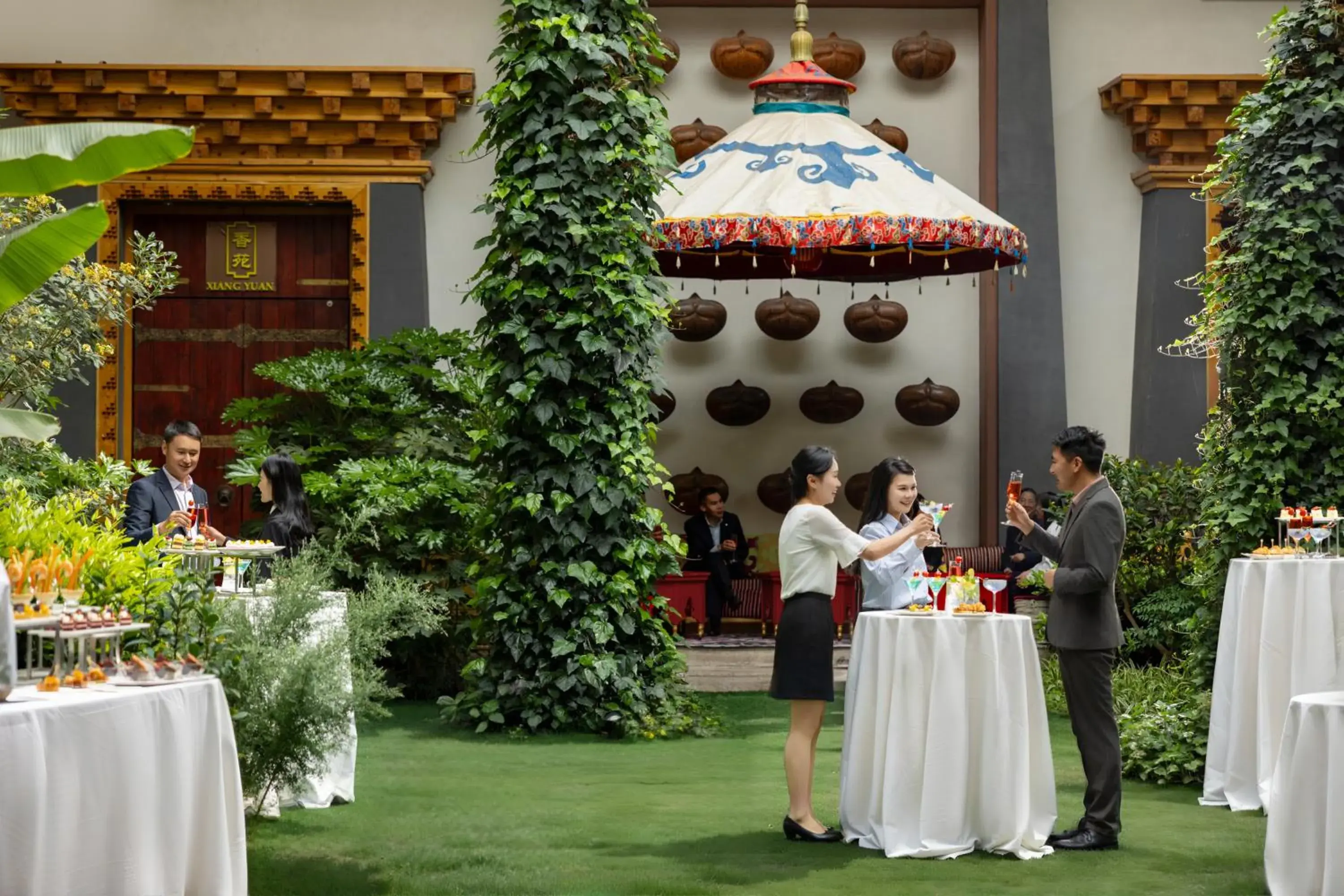 Garden view in Shangri-La Resort Shangri-La Garden view in Shangri-La Resort Shangri-La