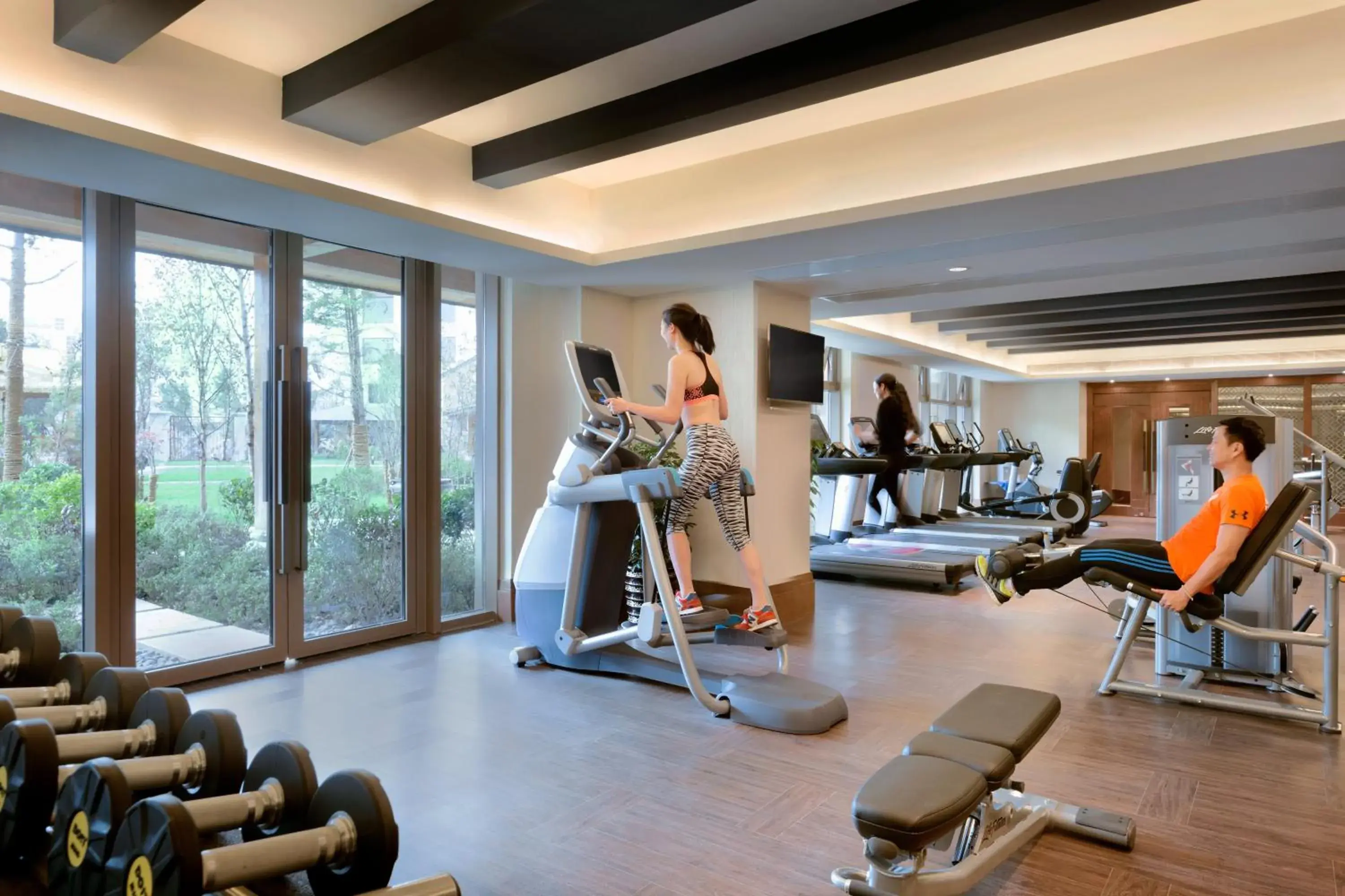 Fitness centre/facilities in Shangri-La Resort Shangri-La Fitness centre/facilities in Shangri-La Resort Shangri-La