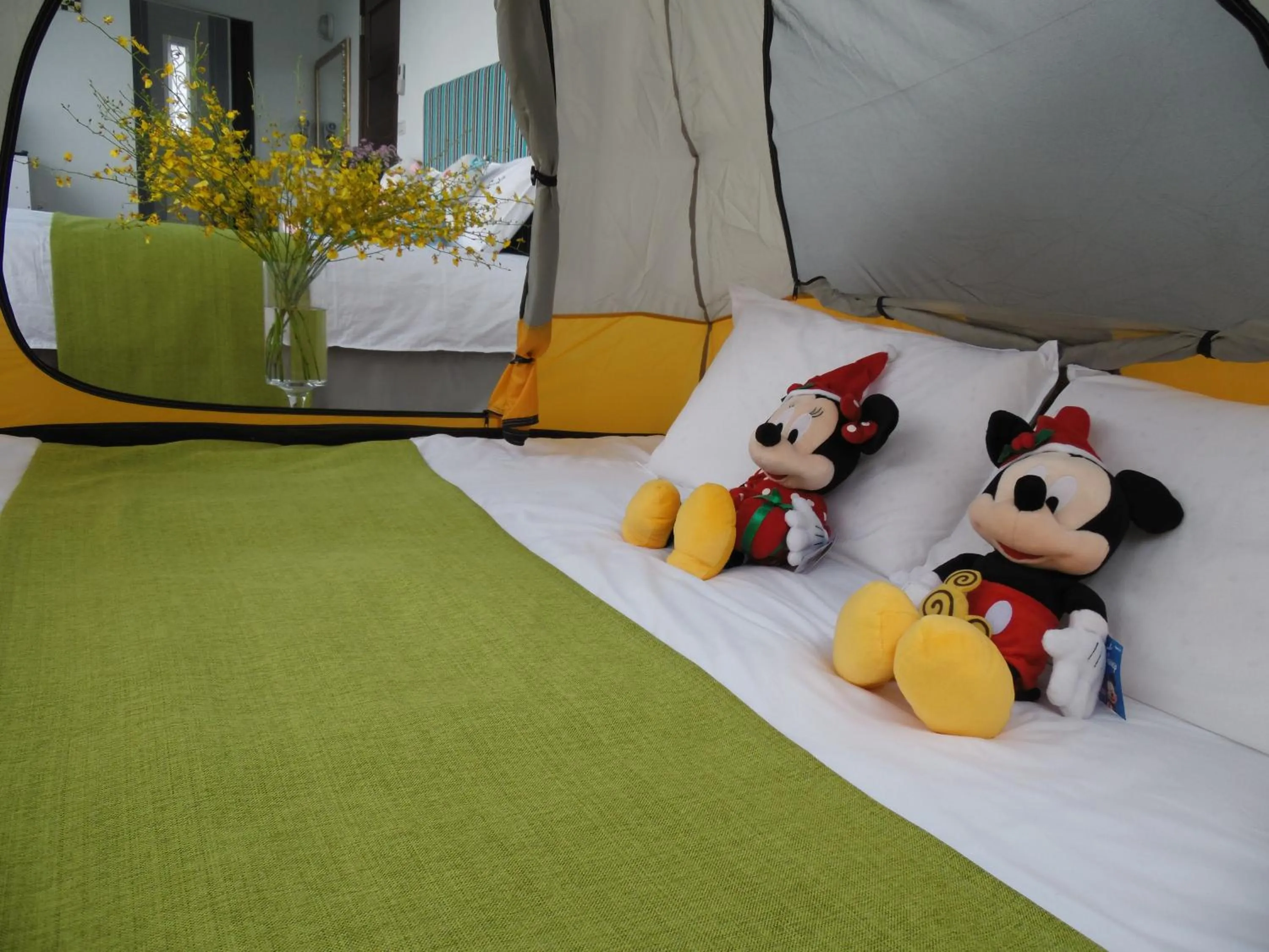 Bedroom, Bed in Footprint Garden B&B